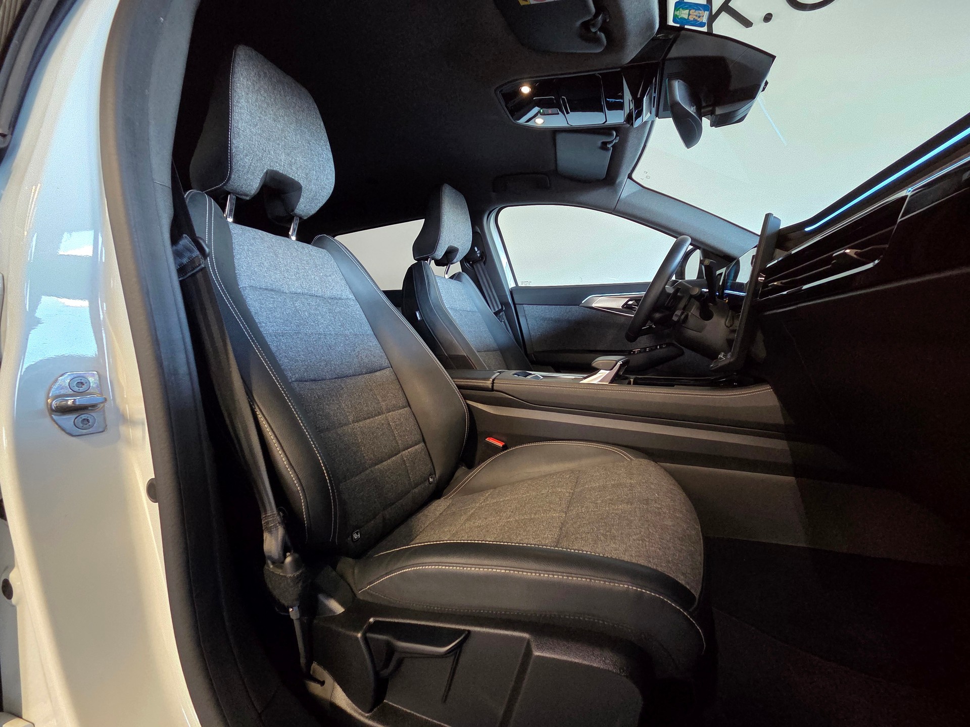 RENAULT Espace 1.2 E-Tech techno 7 Plätzer-image-5