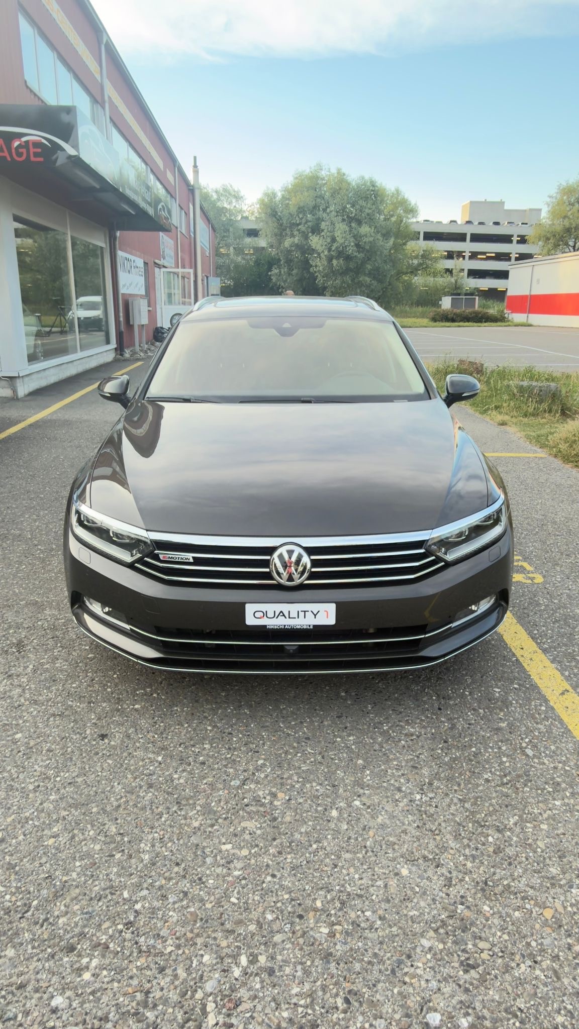 VW Passat Variant 2.0 TDI BMT Sport DSG 4Motion-image-0