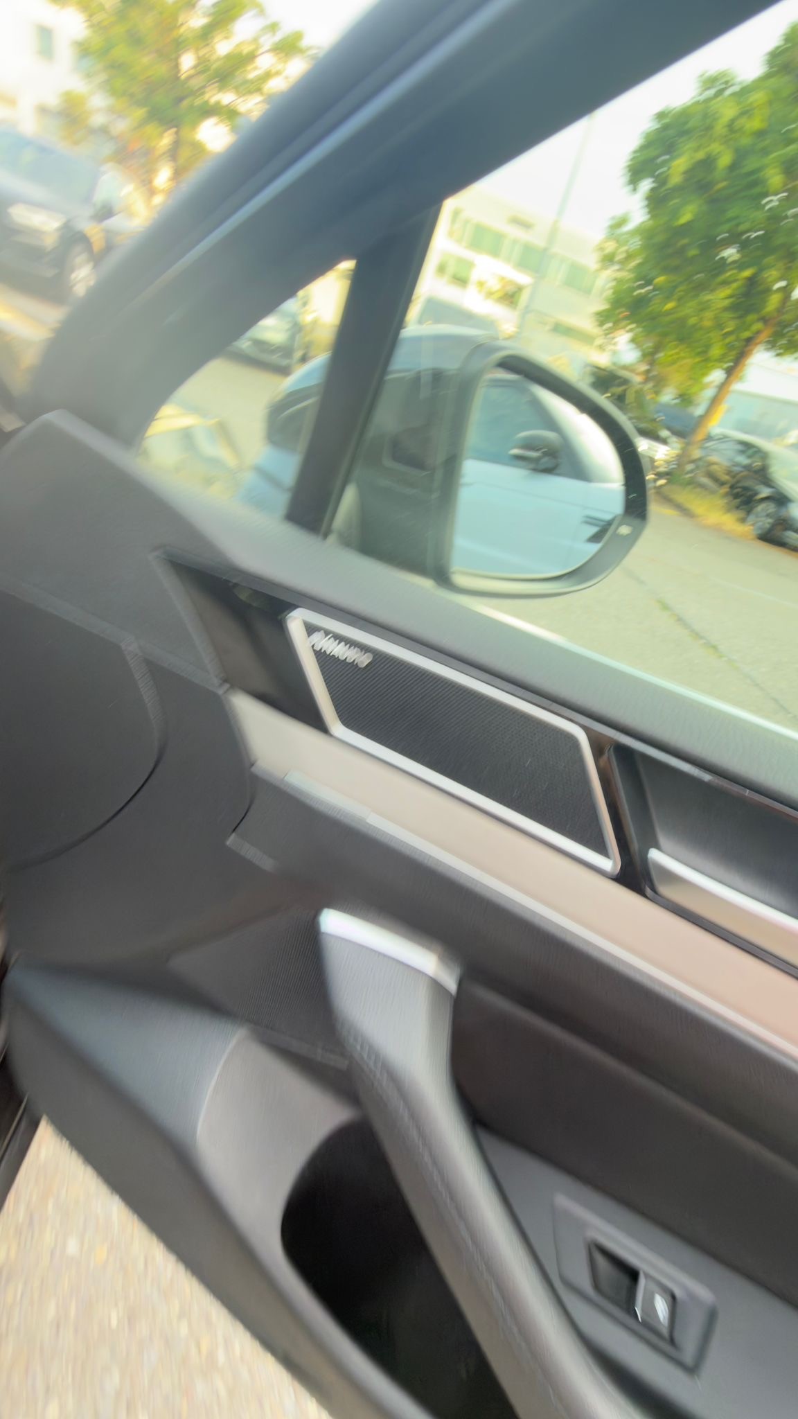 VW Passat Variant 2.0 TDI BMT Sport DSG 4Motion-image-11