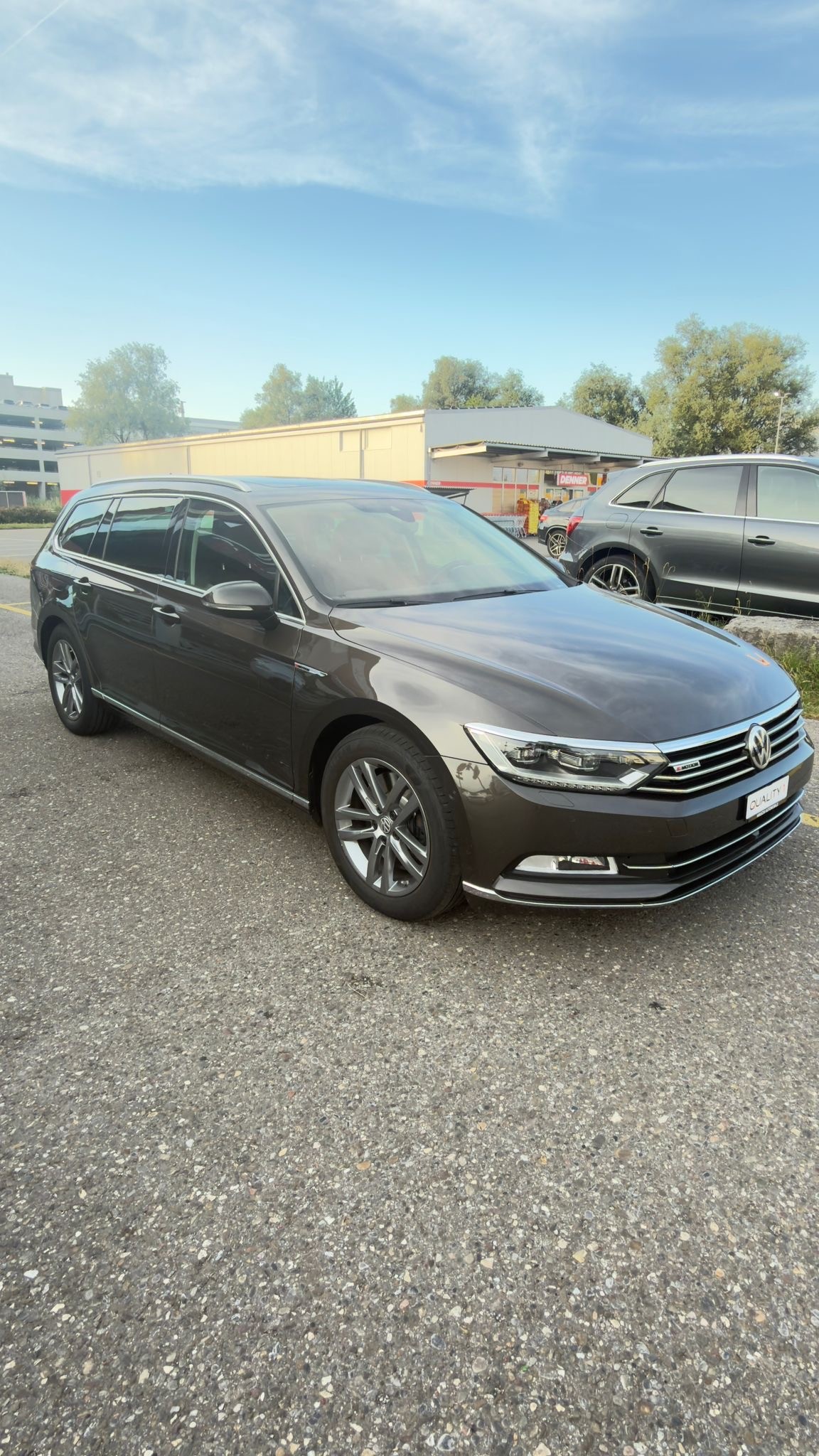 VW Passat Variant 2.0 TDI BMT Sport DSG 4Motion-image-1