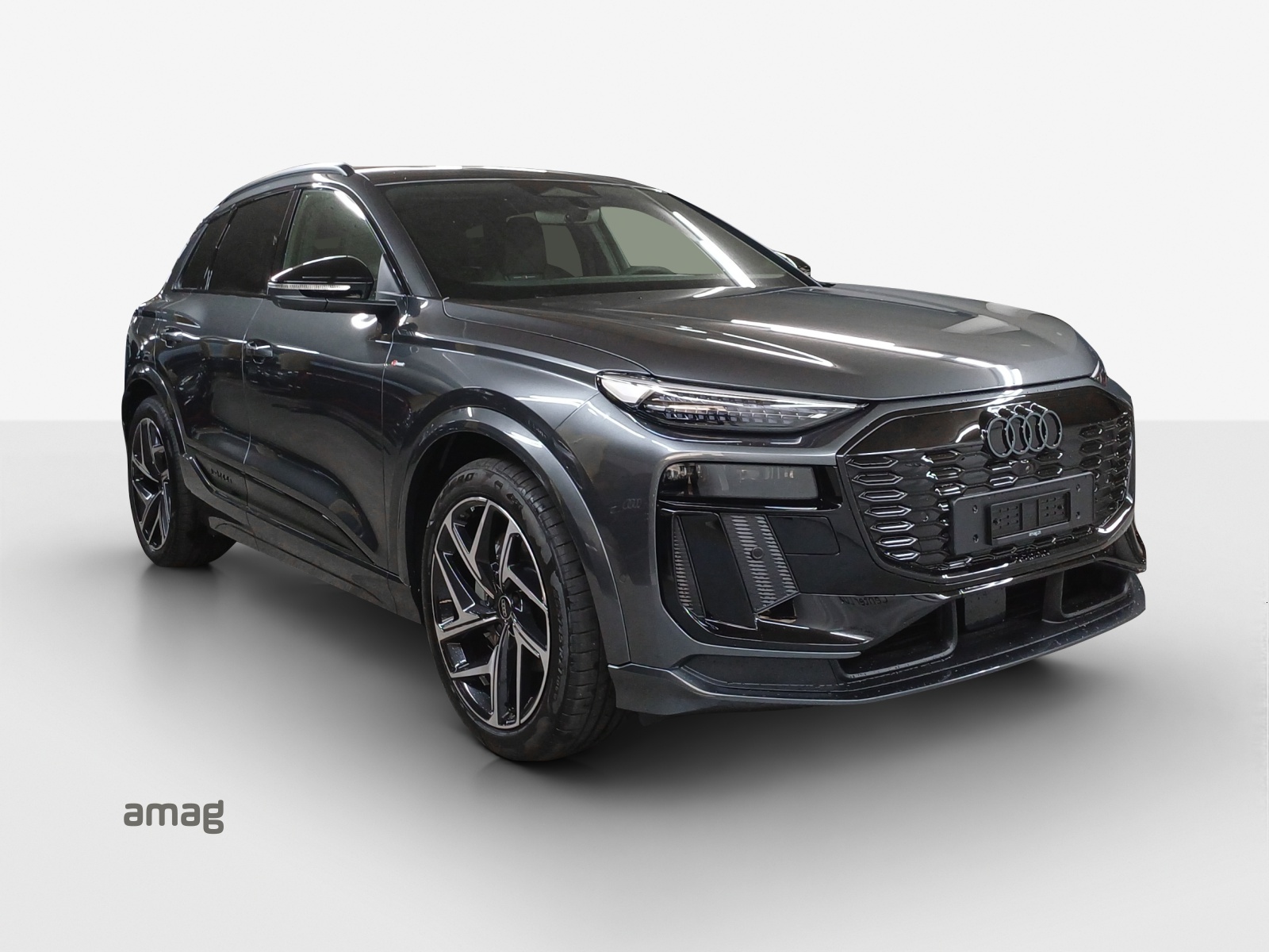 AUDI Q6 e-tron quattro-image-5