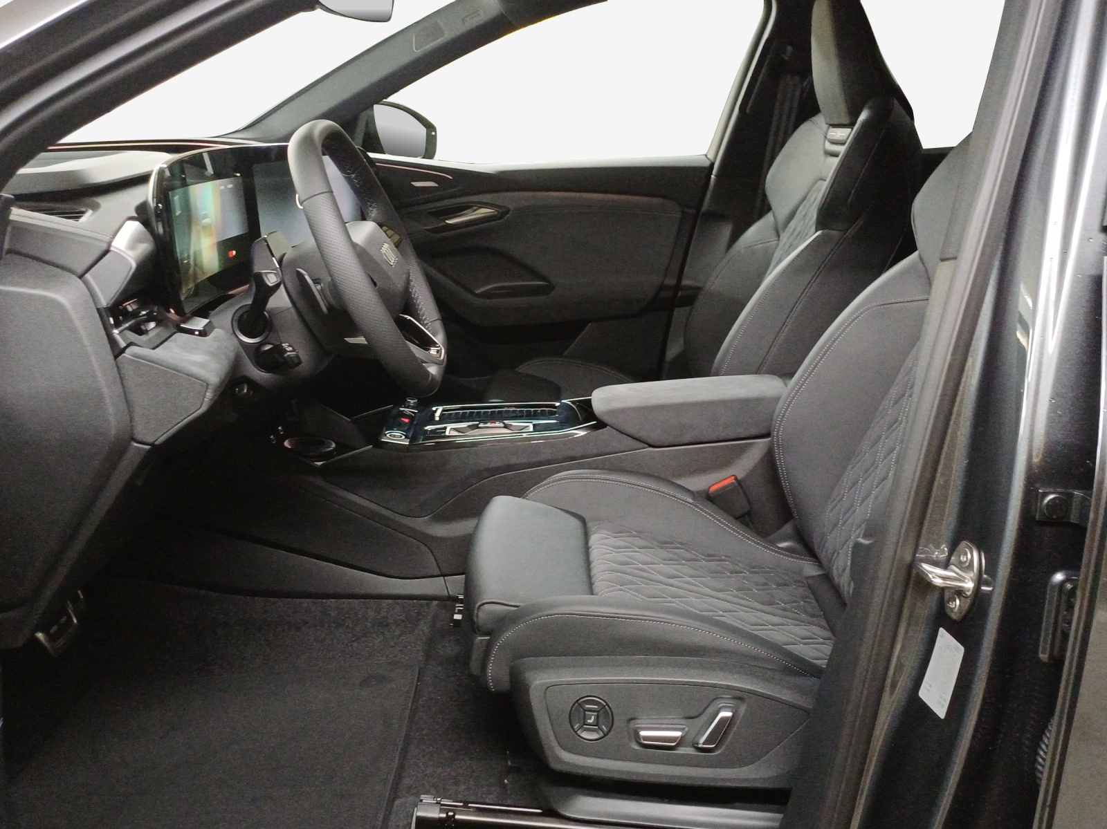 AUDI Q6 e-tron quattro-image-7
