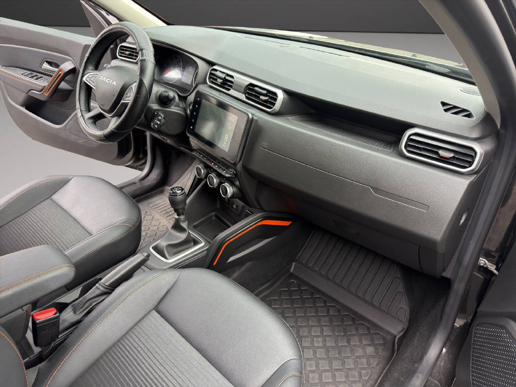DACIA Duster 1.3 TCe 150 Extreme 4WD-image-9