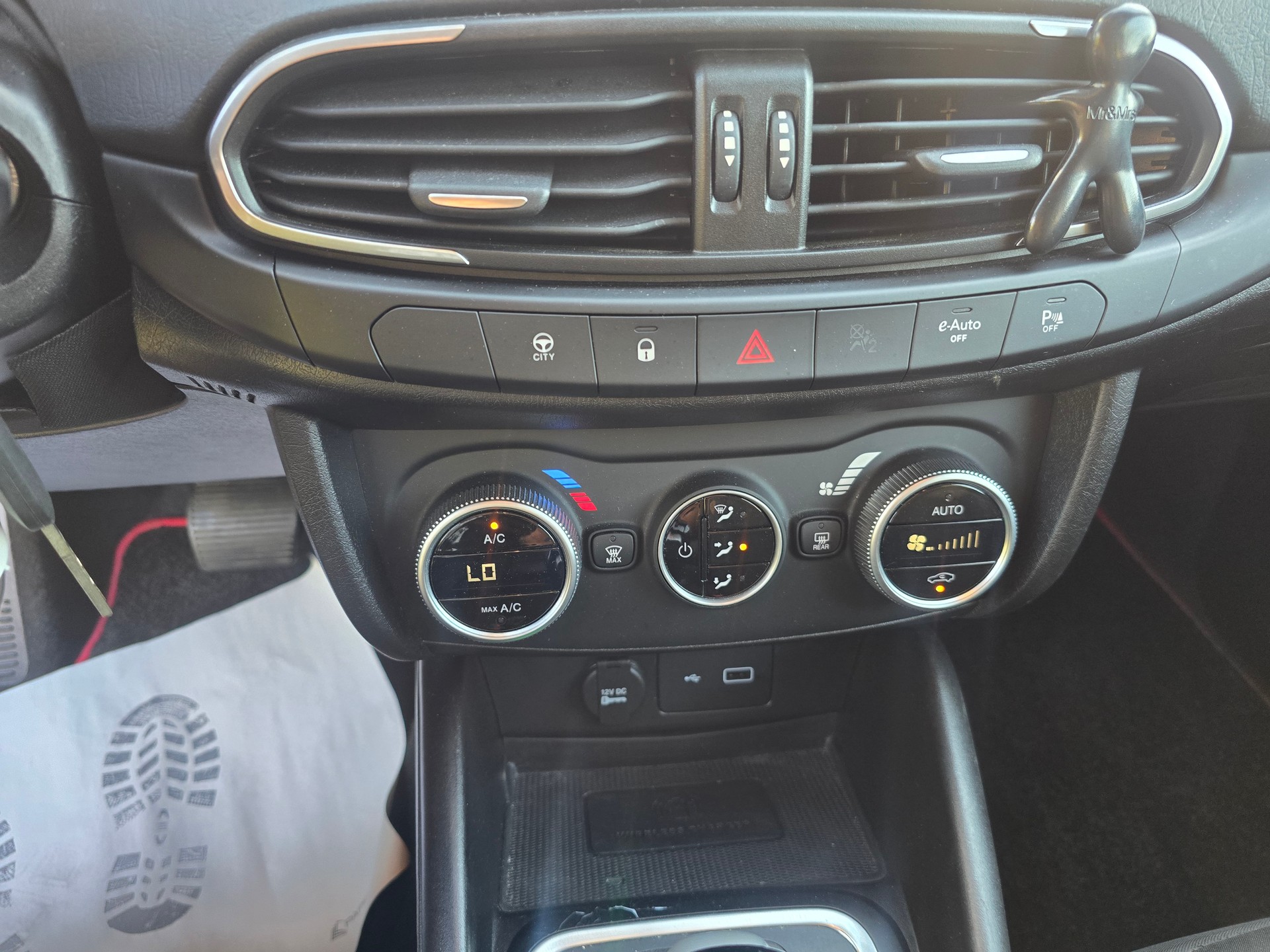 FIAT Tipo 1.5 Hybrid Station Wagon City Life-image-24