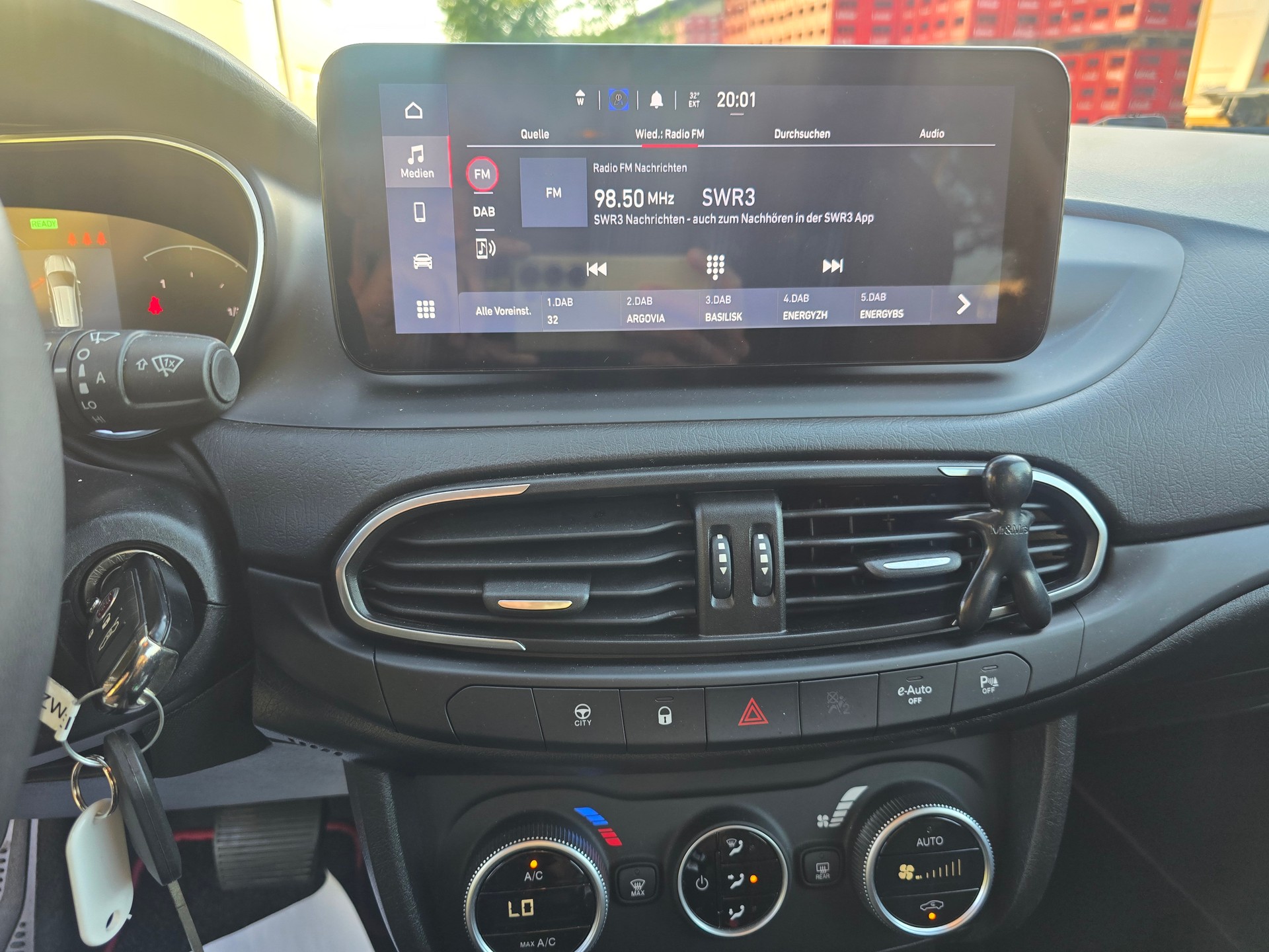 FIAT Tipo 1.5 Hybrid Station Wagon City Life-image-25