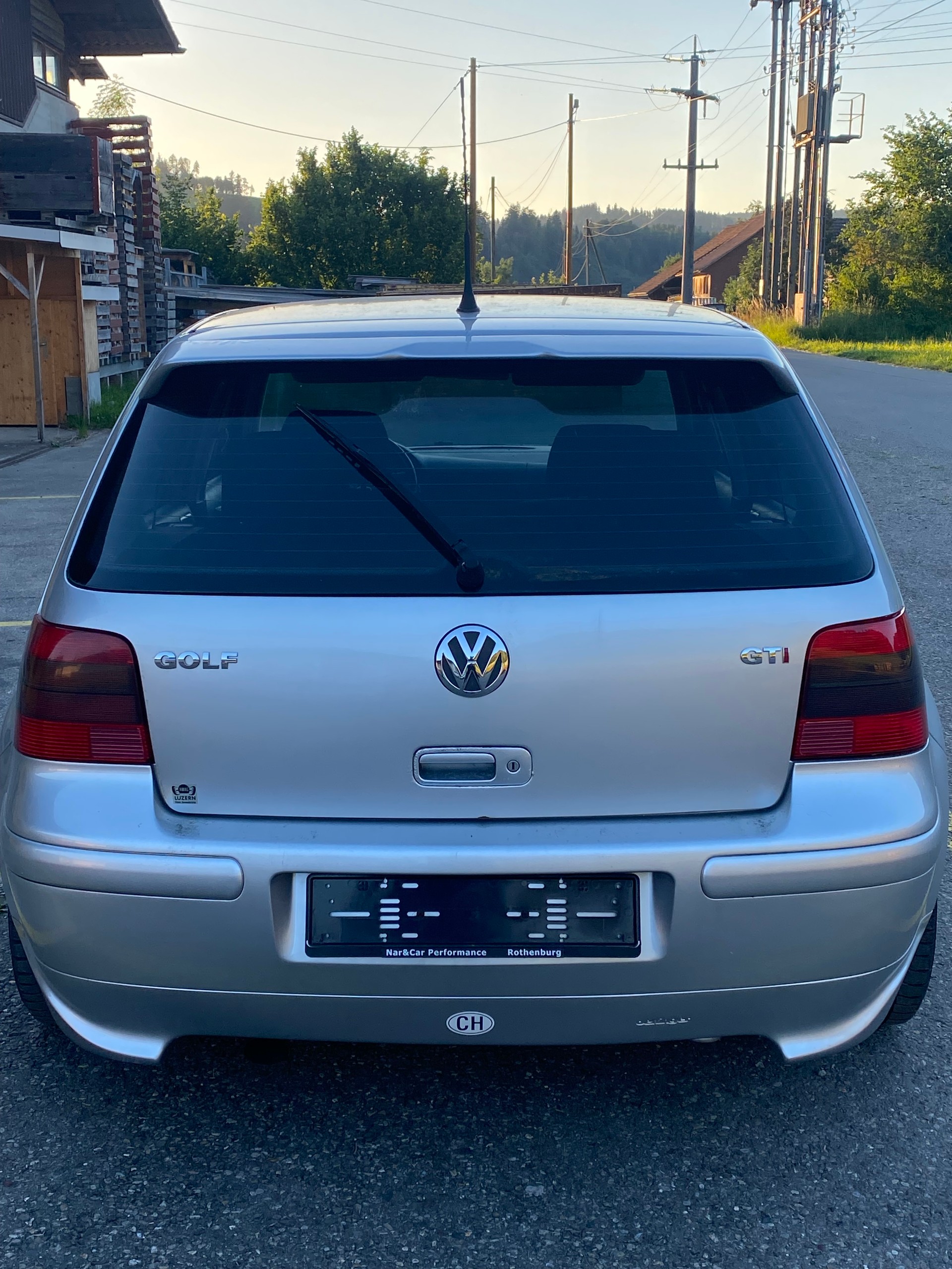 VW Golf 1.9 TDI PD GTI-image-2