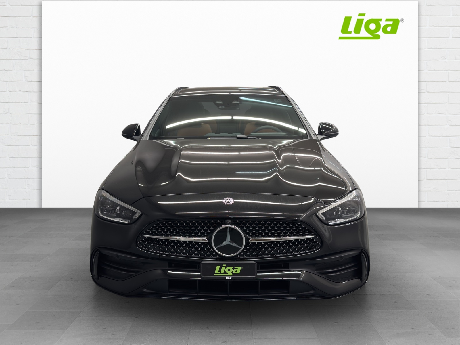 MERCEDES-BENZ C 220 d AMG Line 4Matic T-Modell Swiss Star-showroom-element-1