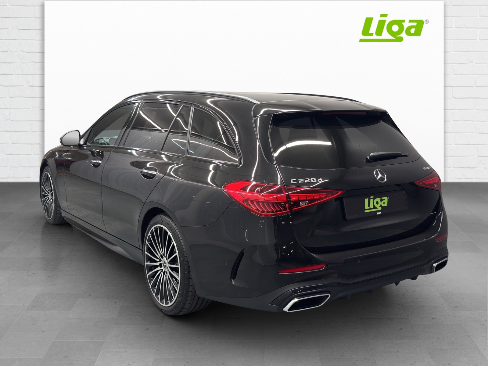 MERCEDES-BENZ C 220 d AMG Line 4Matic T-Modell Swiss Star-showroom-element-3
