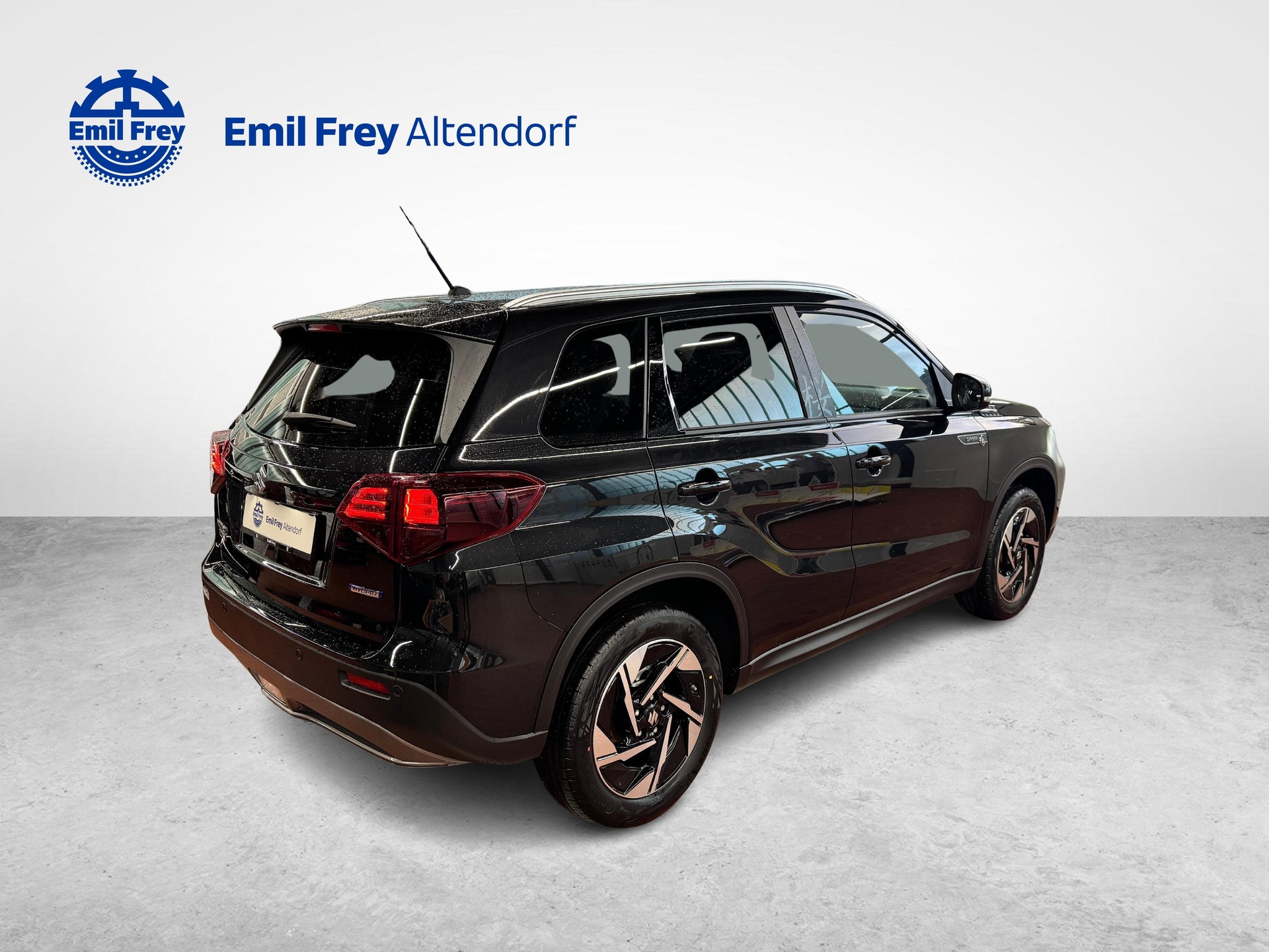 SUZUKI Vitara 1.4 T Sakura Top Hybrid 4x4-image-4