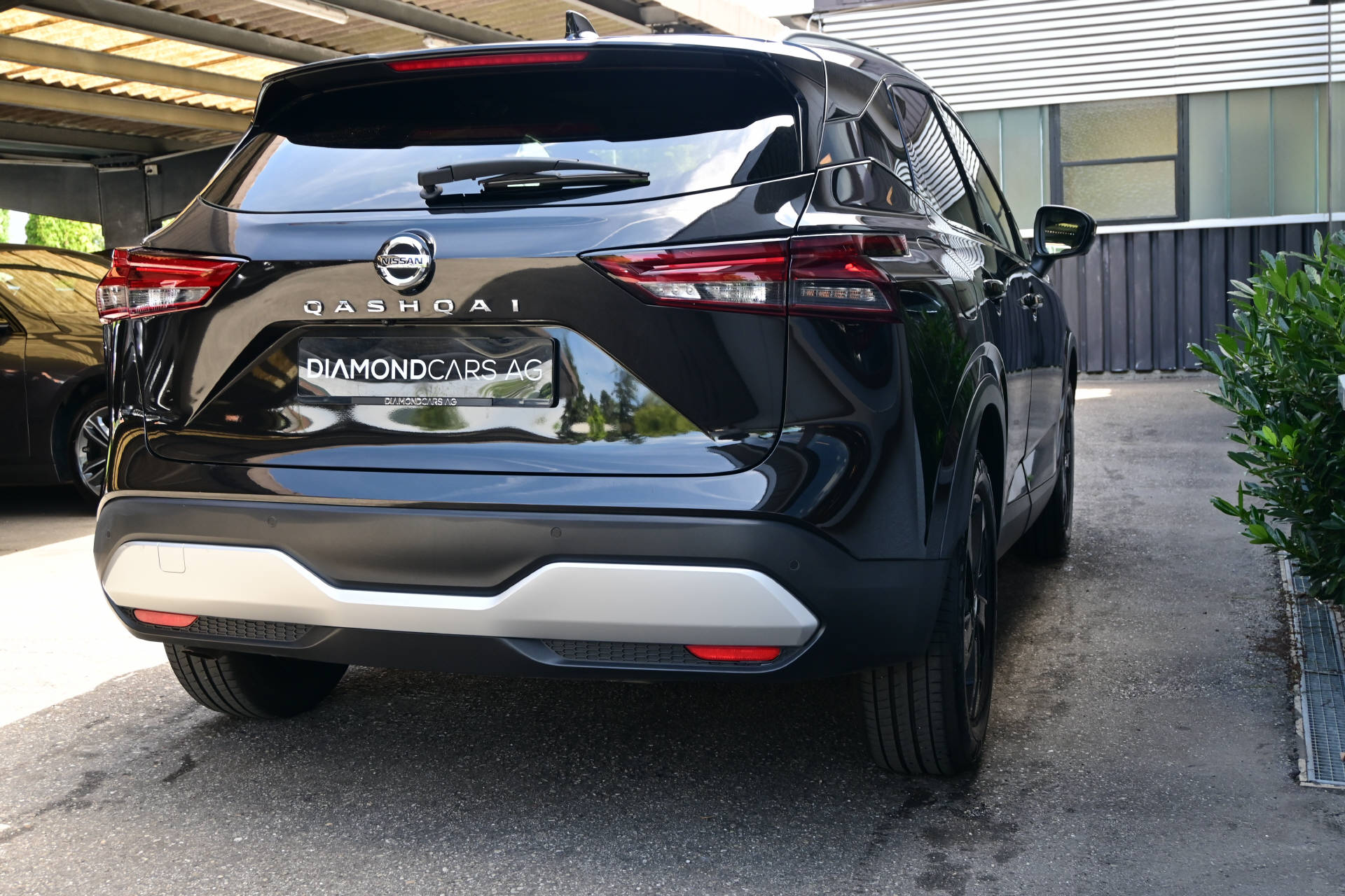NISSAN Qashqai 1.3 DIG-T Tekna+ 4x4-image-6