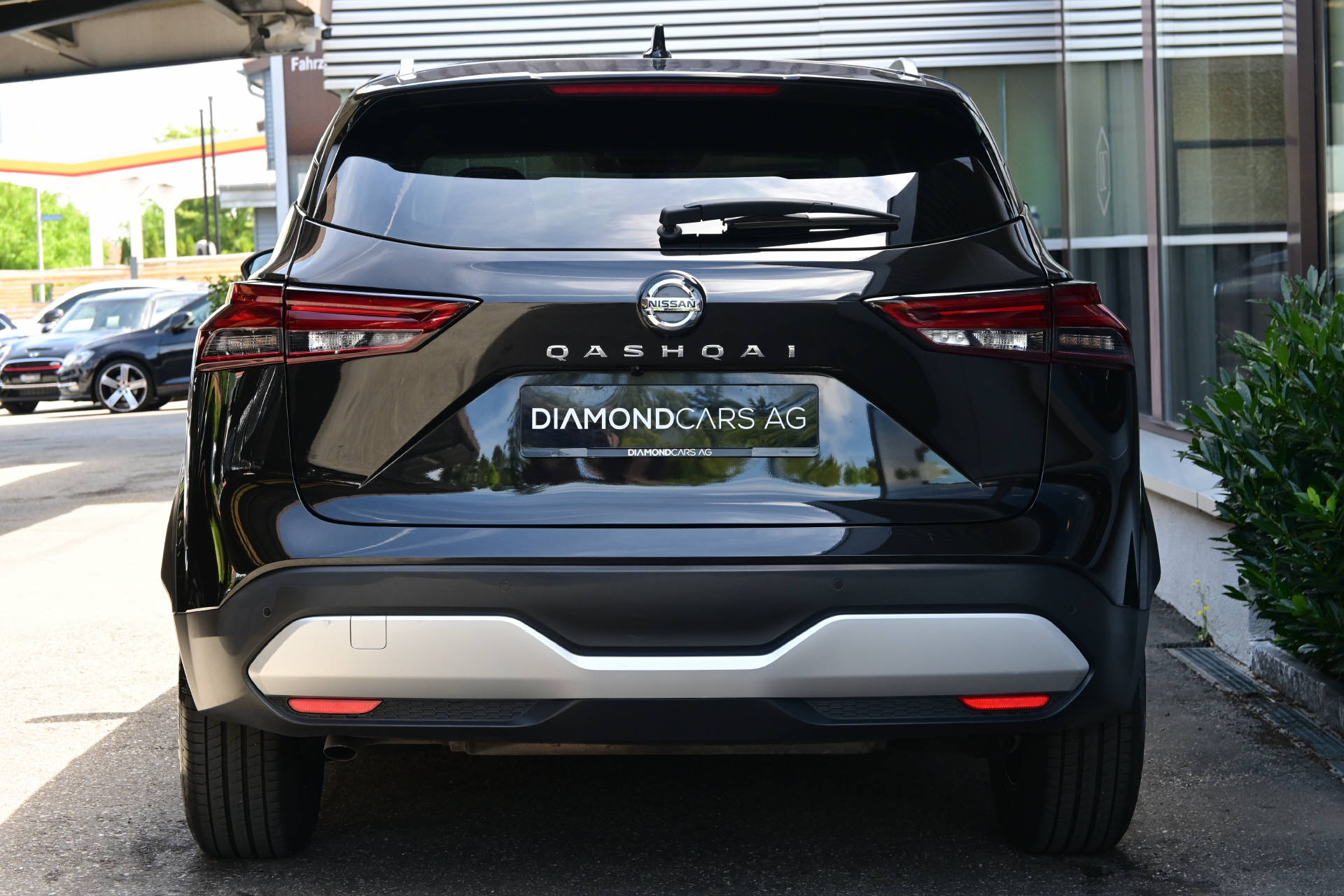 NISSAN Qashqai 1.3 DIG-T Tekna+ 4x4-image-5
