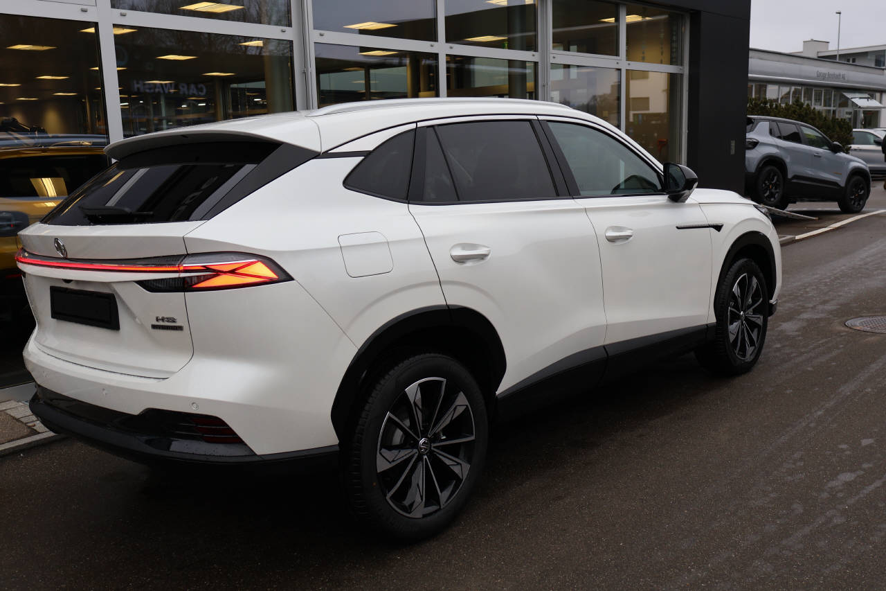 MG HS 1.5 Hybrid Luxury-image-1