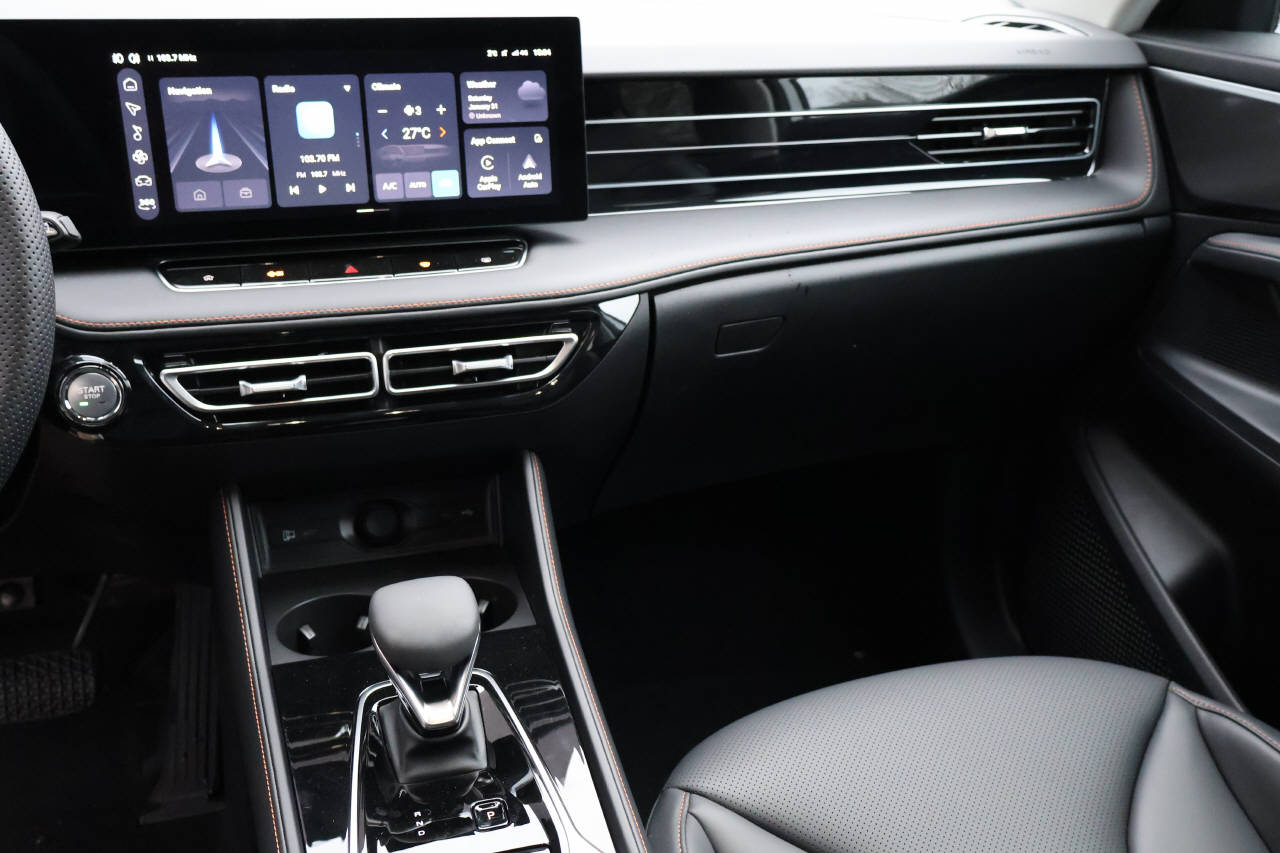 MG HS 1.5 Hybrid Luxury-image-10