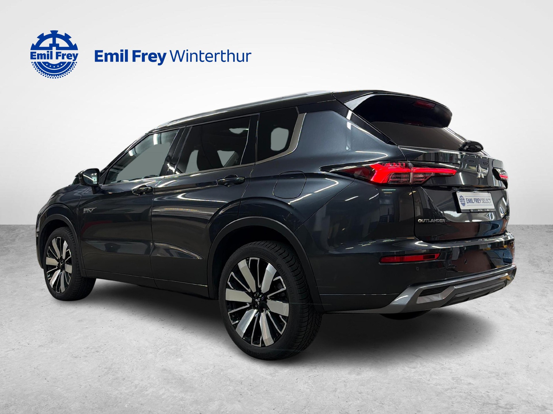 MITSUBISHI Outlander 2.4 PHEV Instyle 4x4-image-2