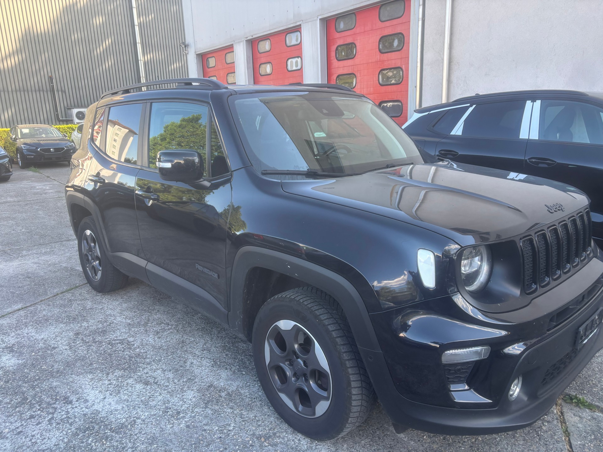 JEEP Renegade 1.3 Turbo Quicksilver AWD-image-4