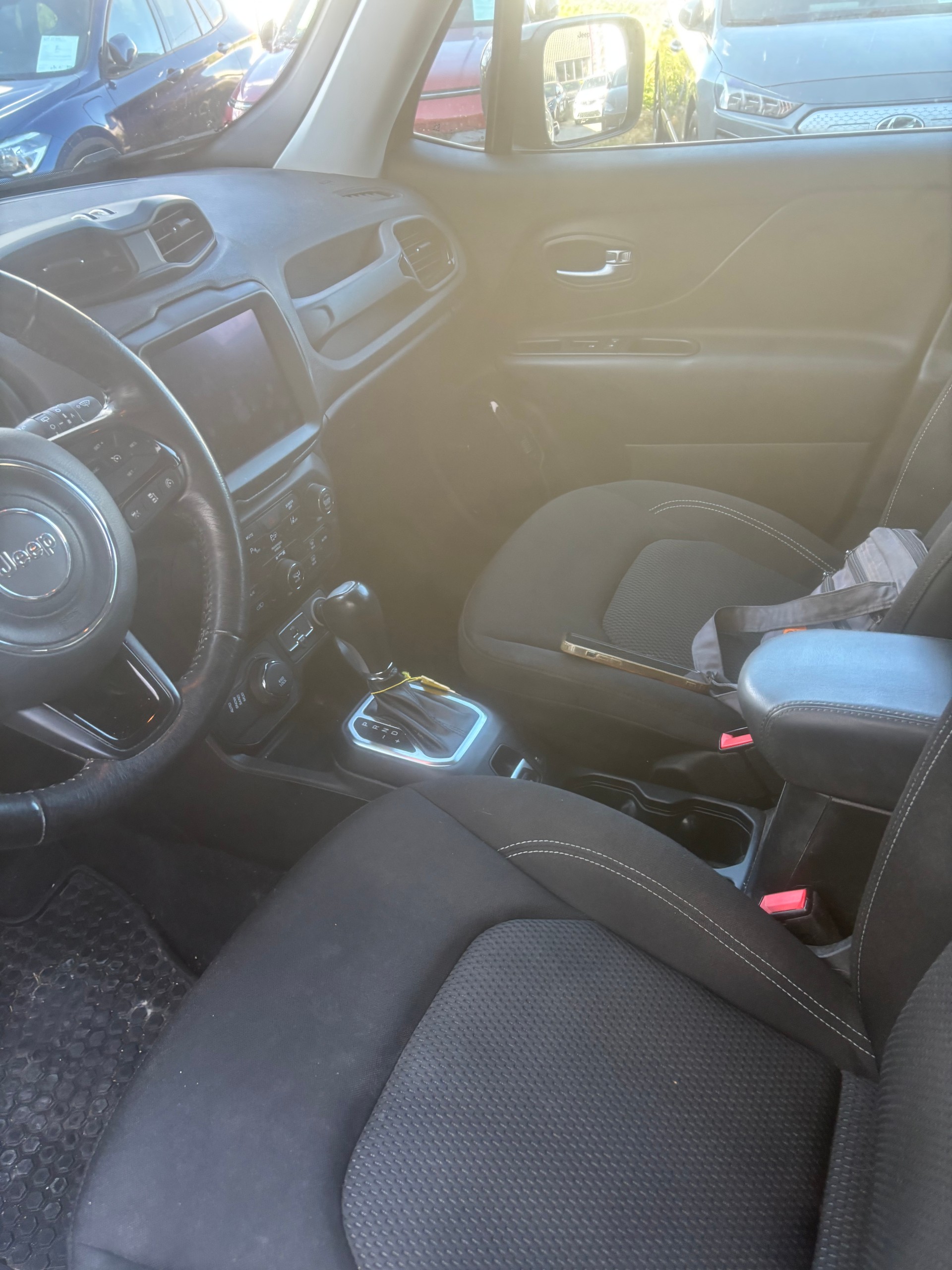 JEEP Renegade 1.3 Turbo Quicksilver AWD-image-3