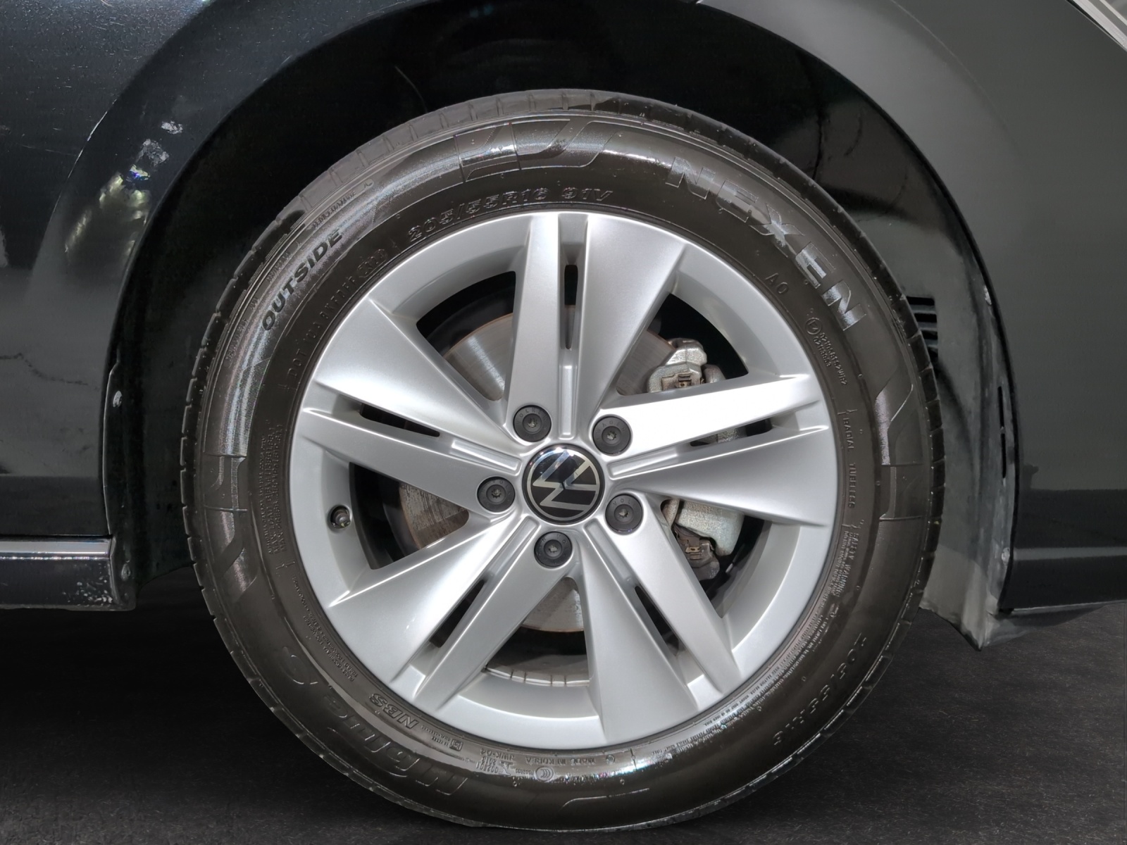 VW Golf Variant 1.5 eTSI mHEV Life DSG-image-4