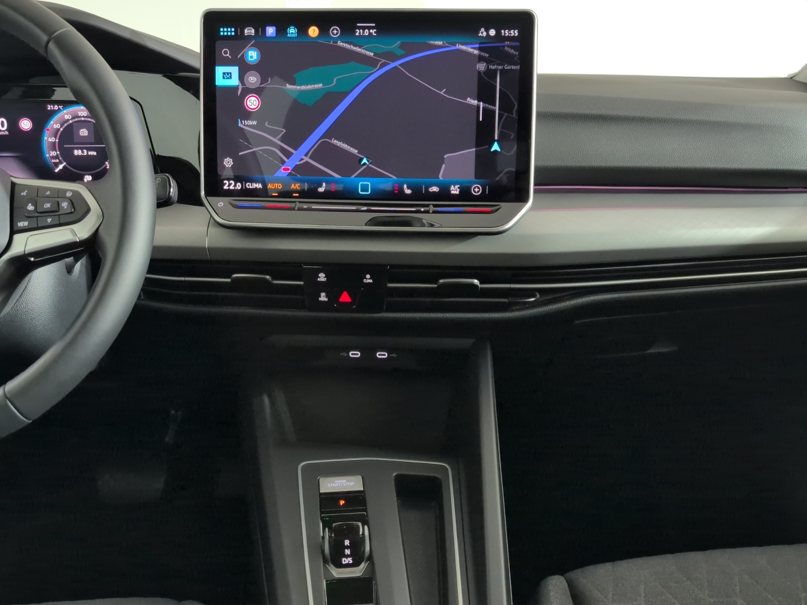 VW Golf Variant 1.5 eTSI mHEV Life DSG-image-10