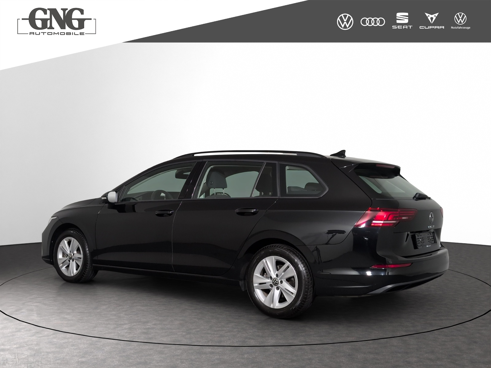 VW Golf Variant 1.5 eTSI mHEV Life DSG-image-1