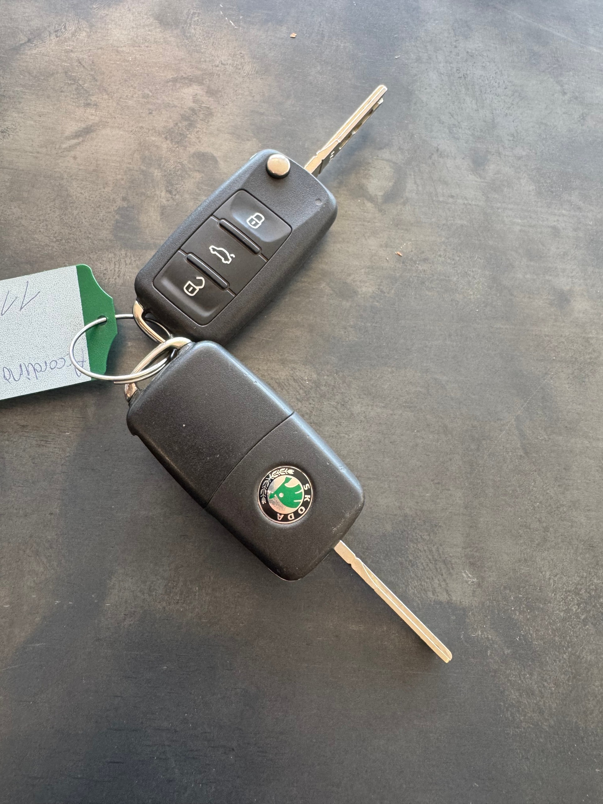 SKODA Octavia Combi 2.0 TDI Elegance DSG-image-29