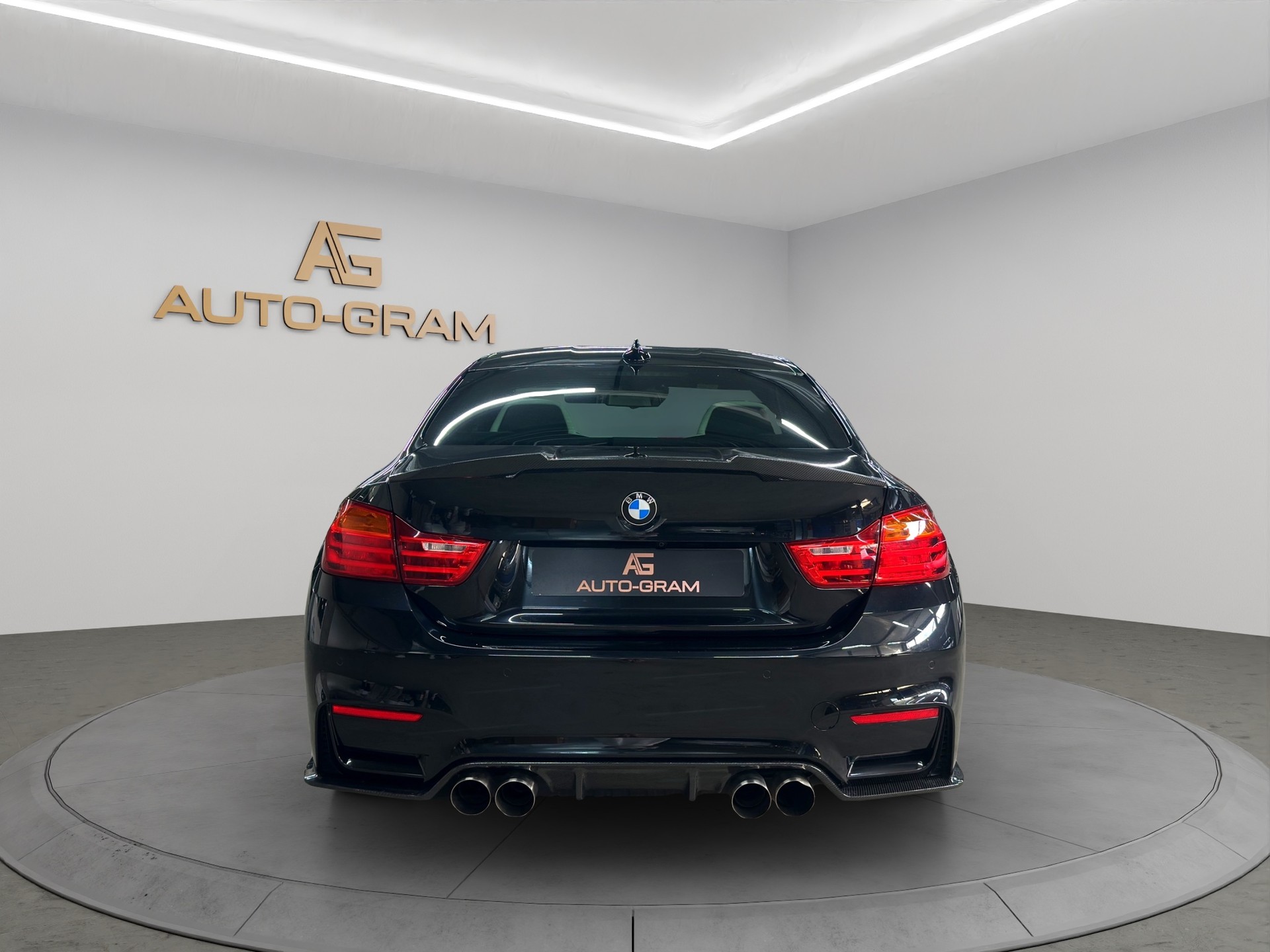 BMW M4 Coupé-image-3