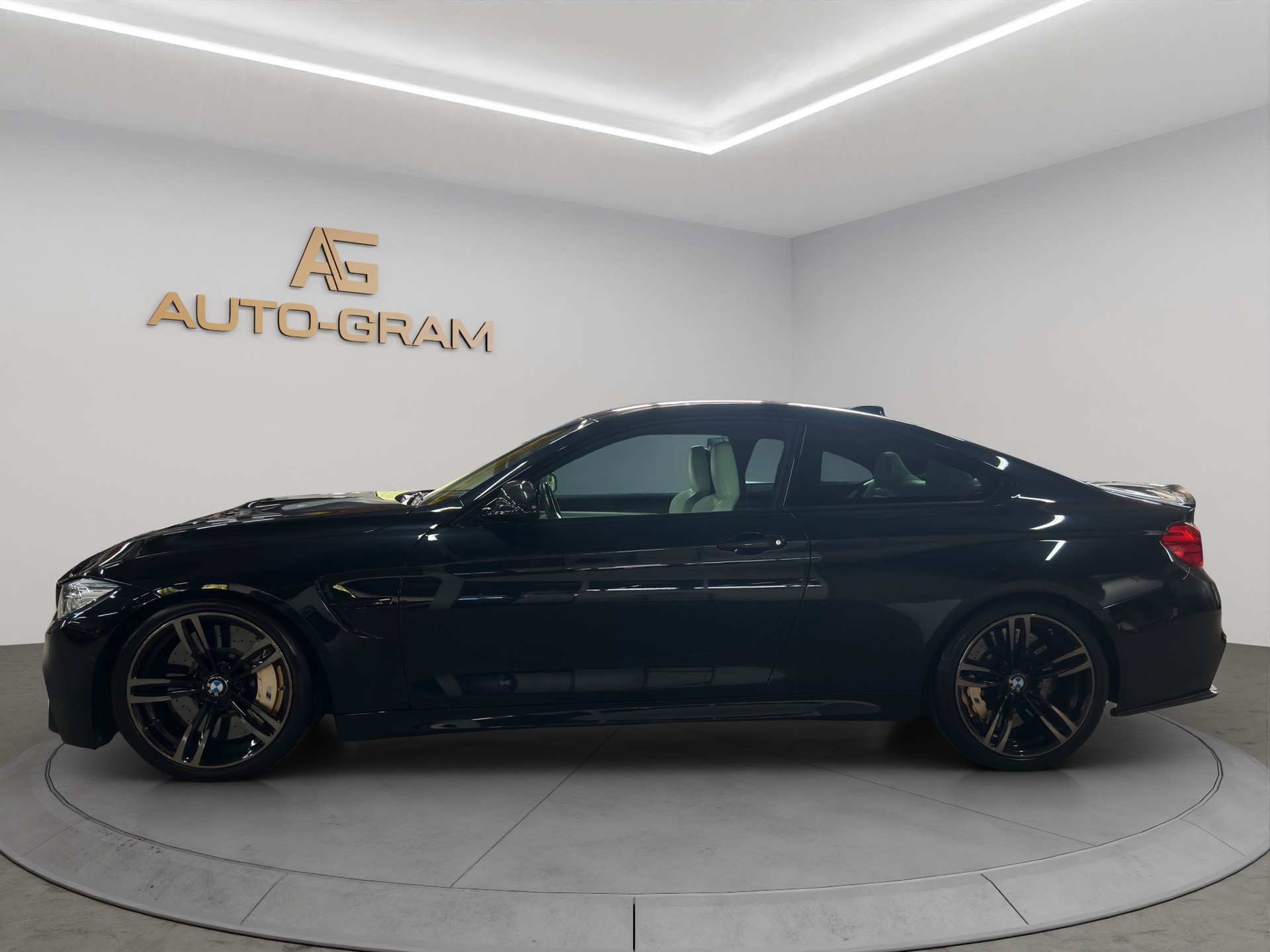 BMW M4 Coupé-image-1