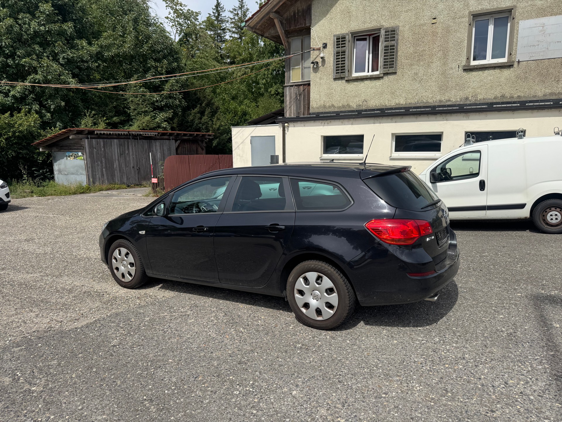OPEL Astra SportsTourer 1.4i 16V Turbo Automatic-image-3