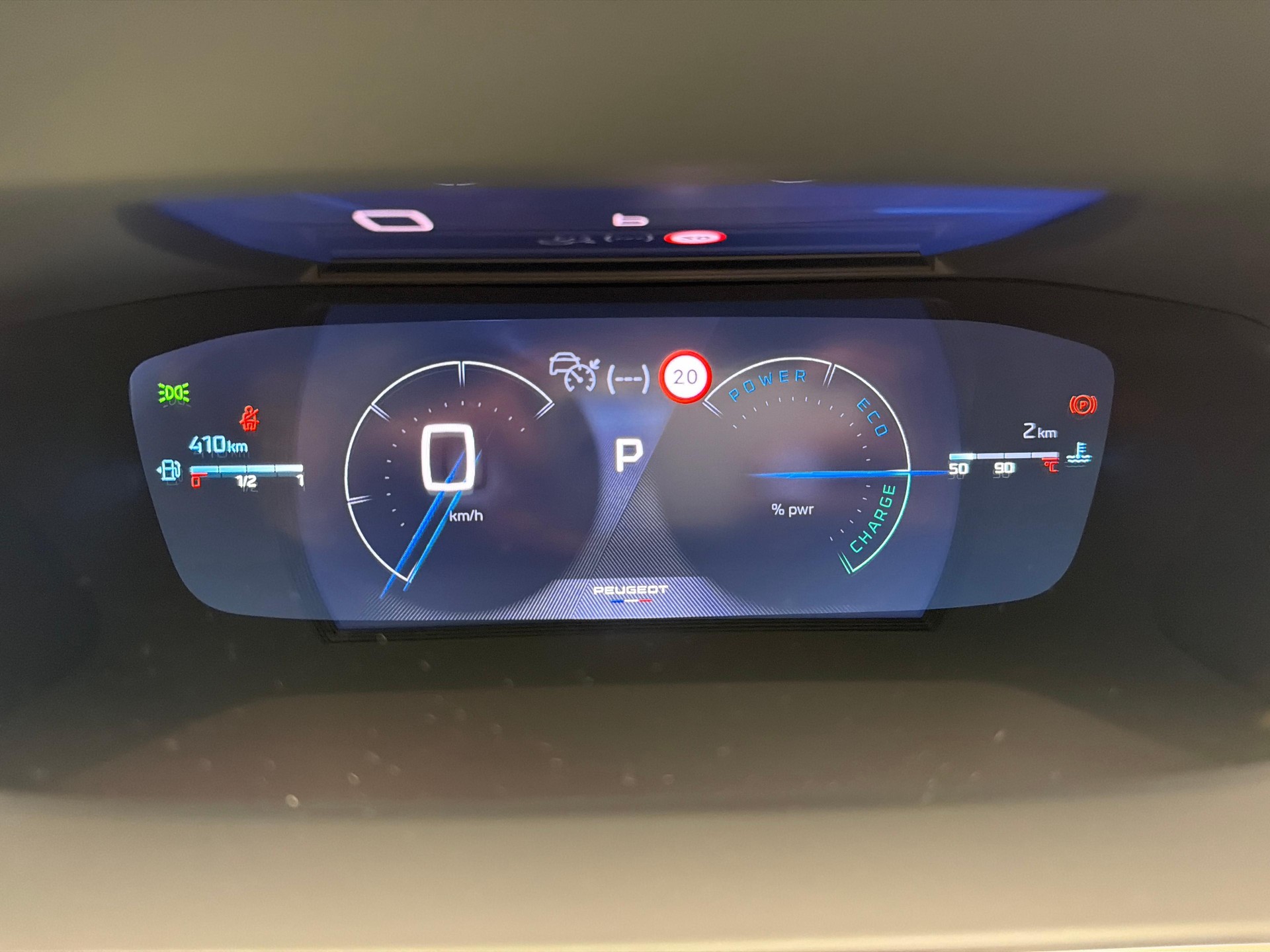 PEUGEOT 208 1.2 Hybrid 145 GT-image-12
