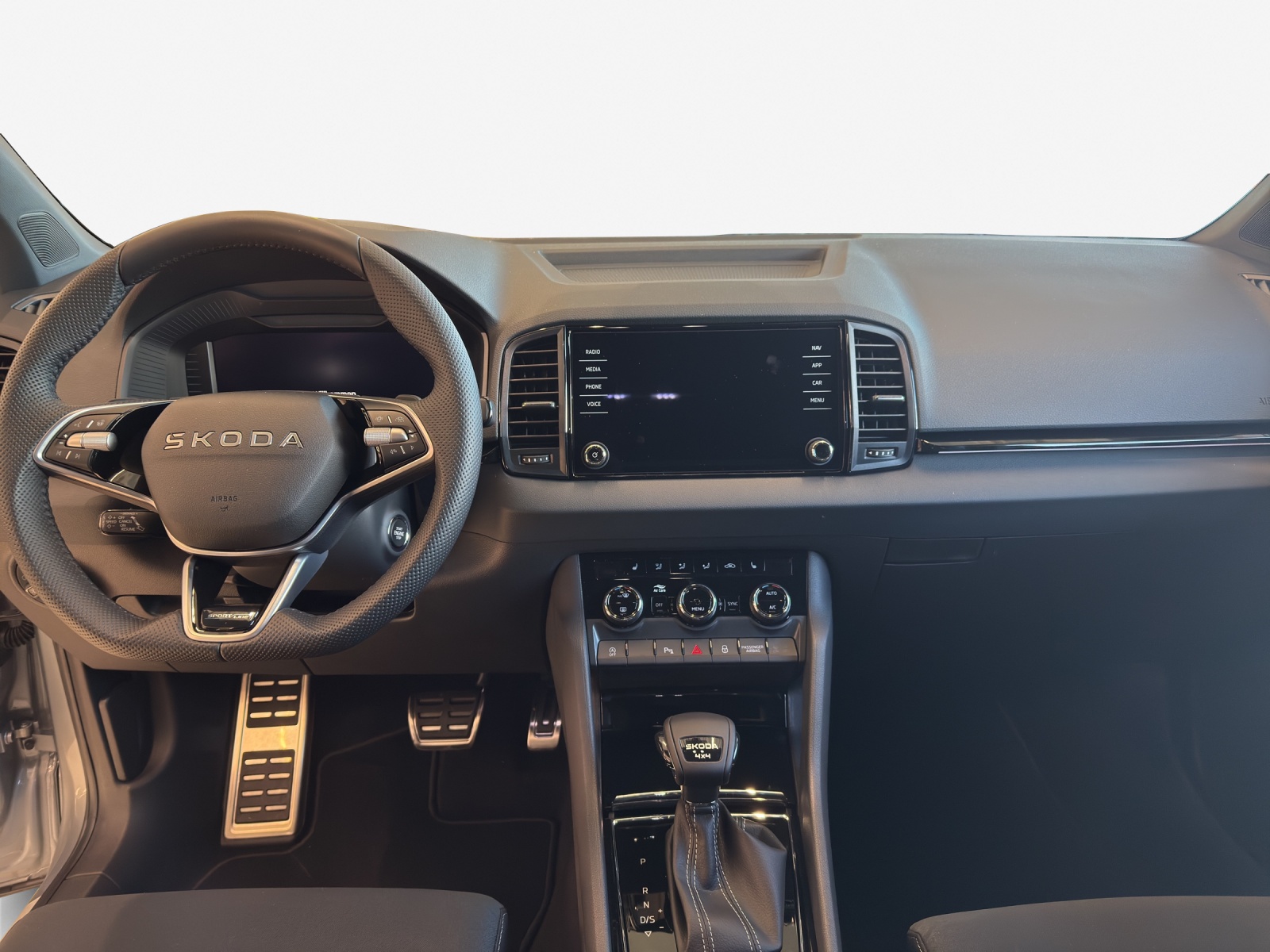 SKODA Karoq 2.0 TSI Dynamic Limited Edition 4x4 DSG-image-9