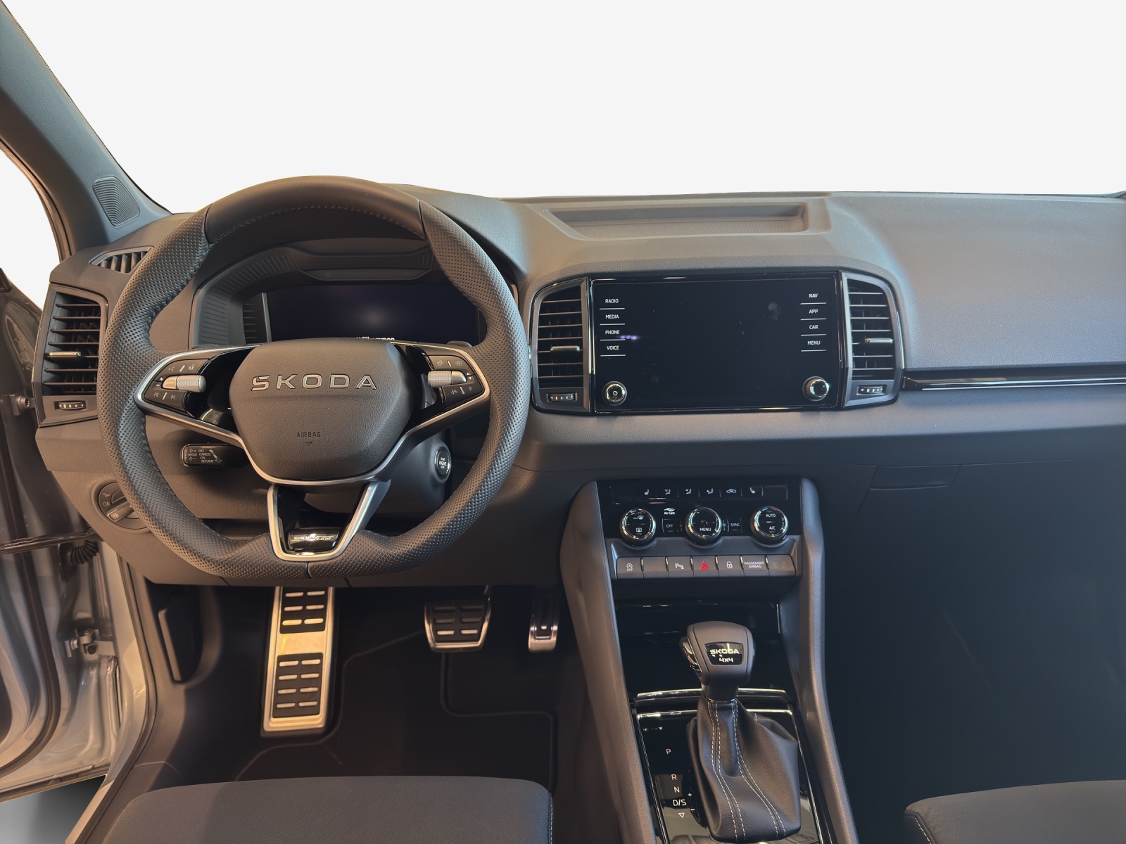 SKODA Karoq 2.0 TSI Dynamic Limited Edition 4x4 DSG-image-7