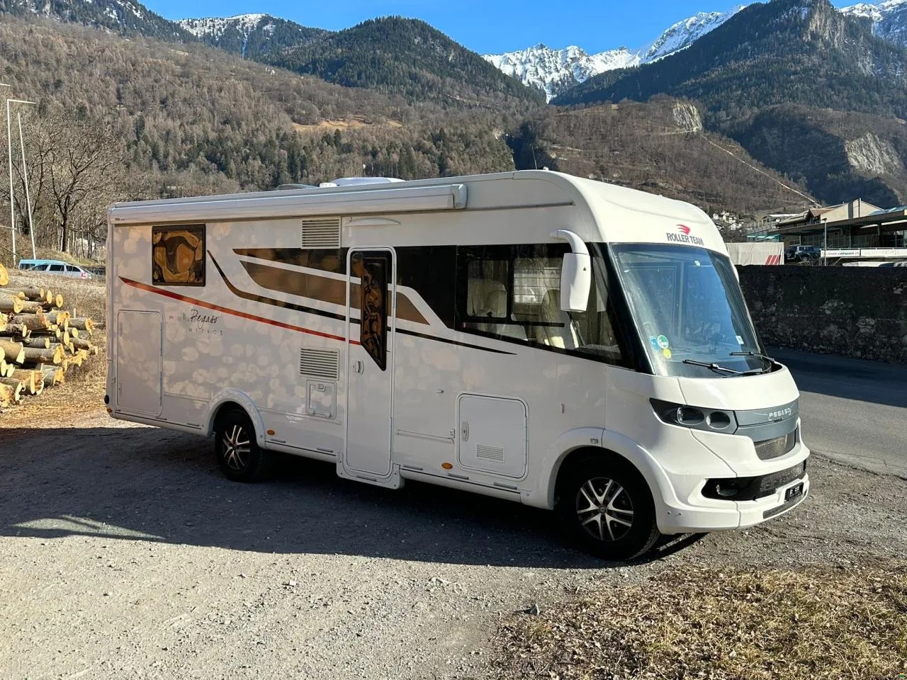 FIAT Roller Team Pegaso 266 Luxusliner-image-0