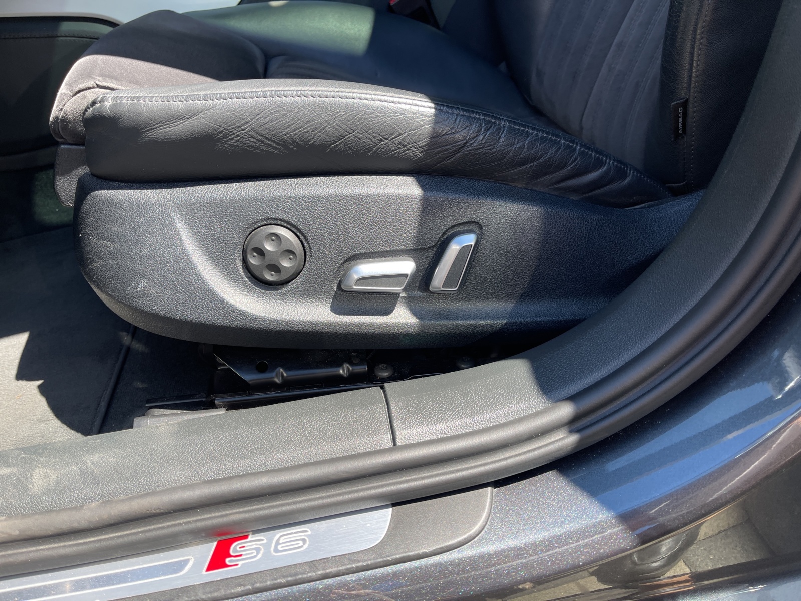 AUDI S6 Avant 4.0 TFSI V8 quattro S-tronic-image-24