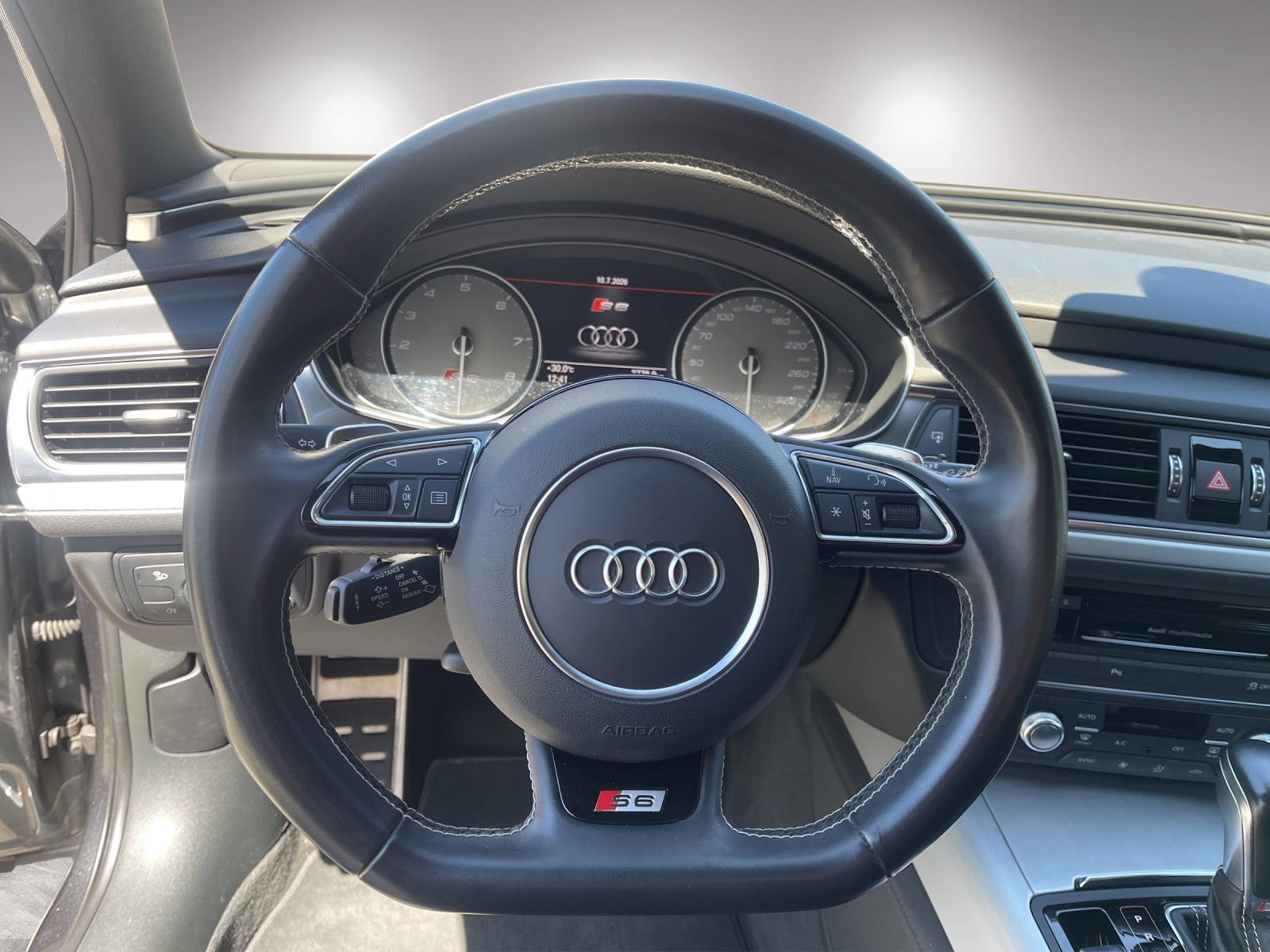 AUDI S6 Avant 4.0 TFSI V8 quattro S-tronic-image-9