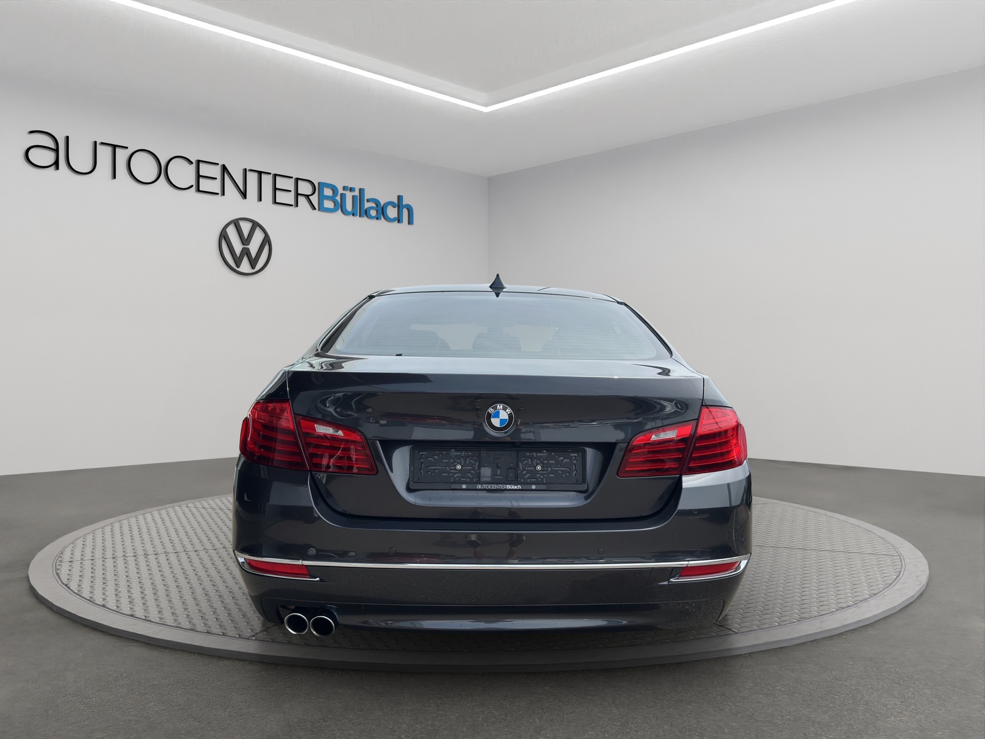 BMW 530d xDrive Luxury Line Steptronic-image-5