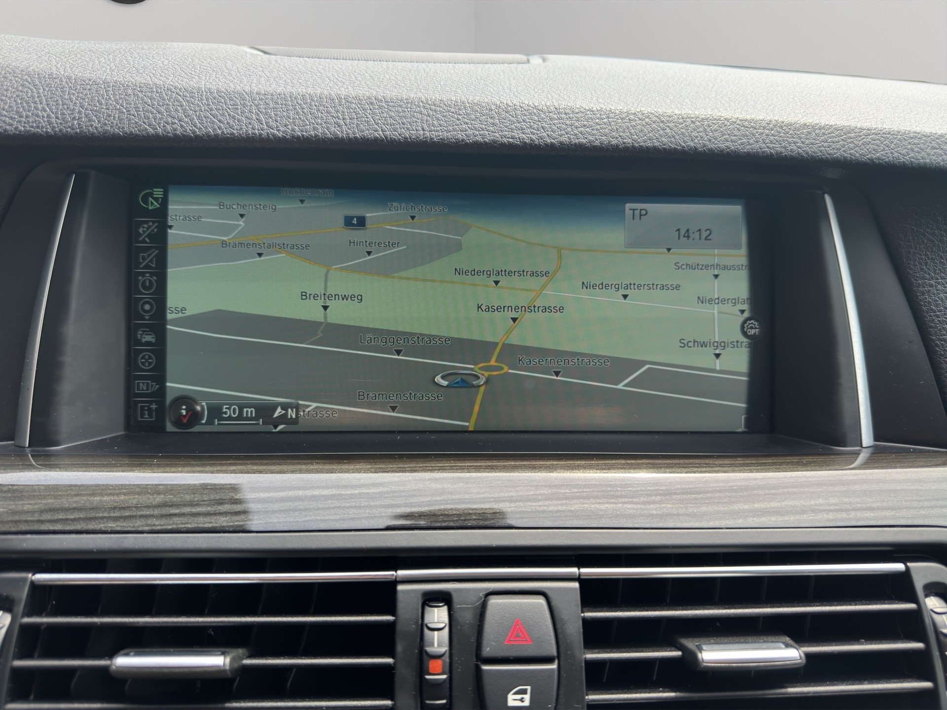BMW 530d xDrive Luxury Line Steptronic-image-12