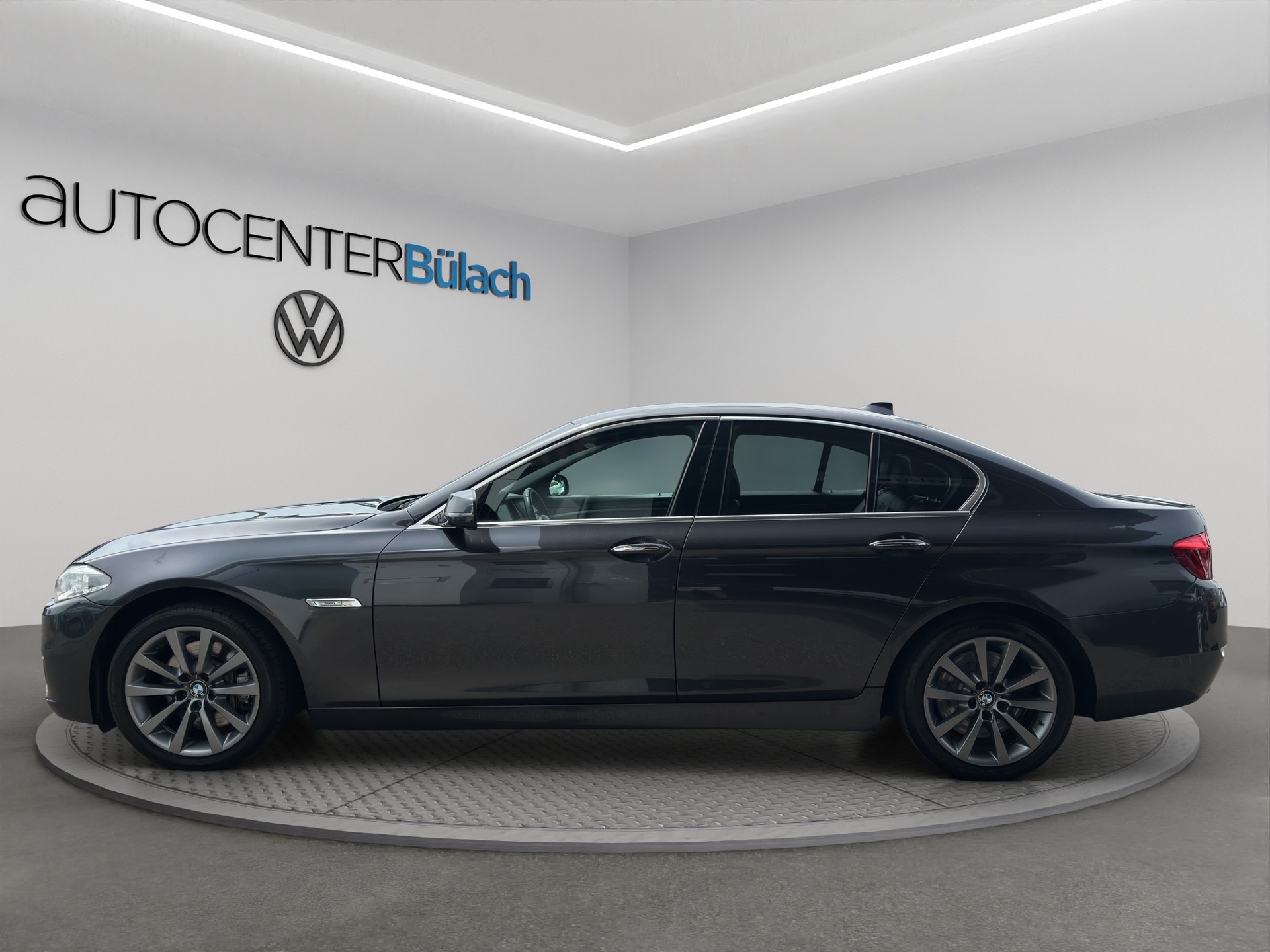 BMW 530d xDrive Luxury Line Steptronic-image-7