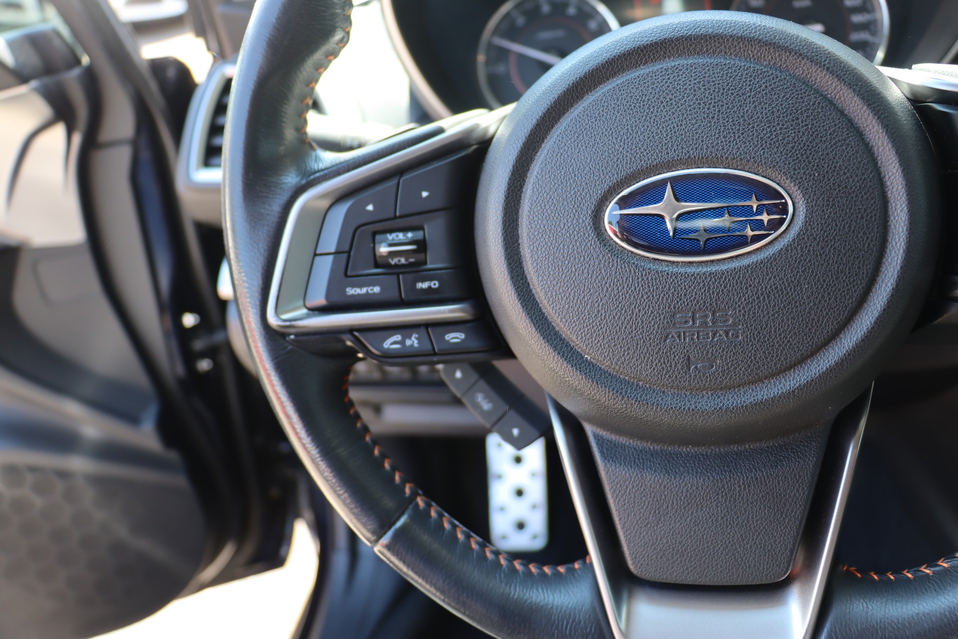 SUBARU XV 2.0 Luxury AWD Lineartronic-image-14