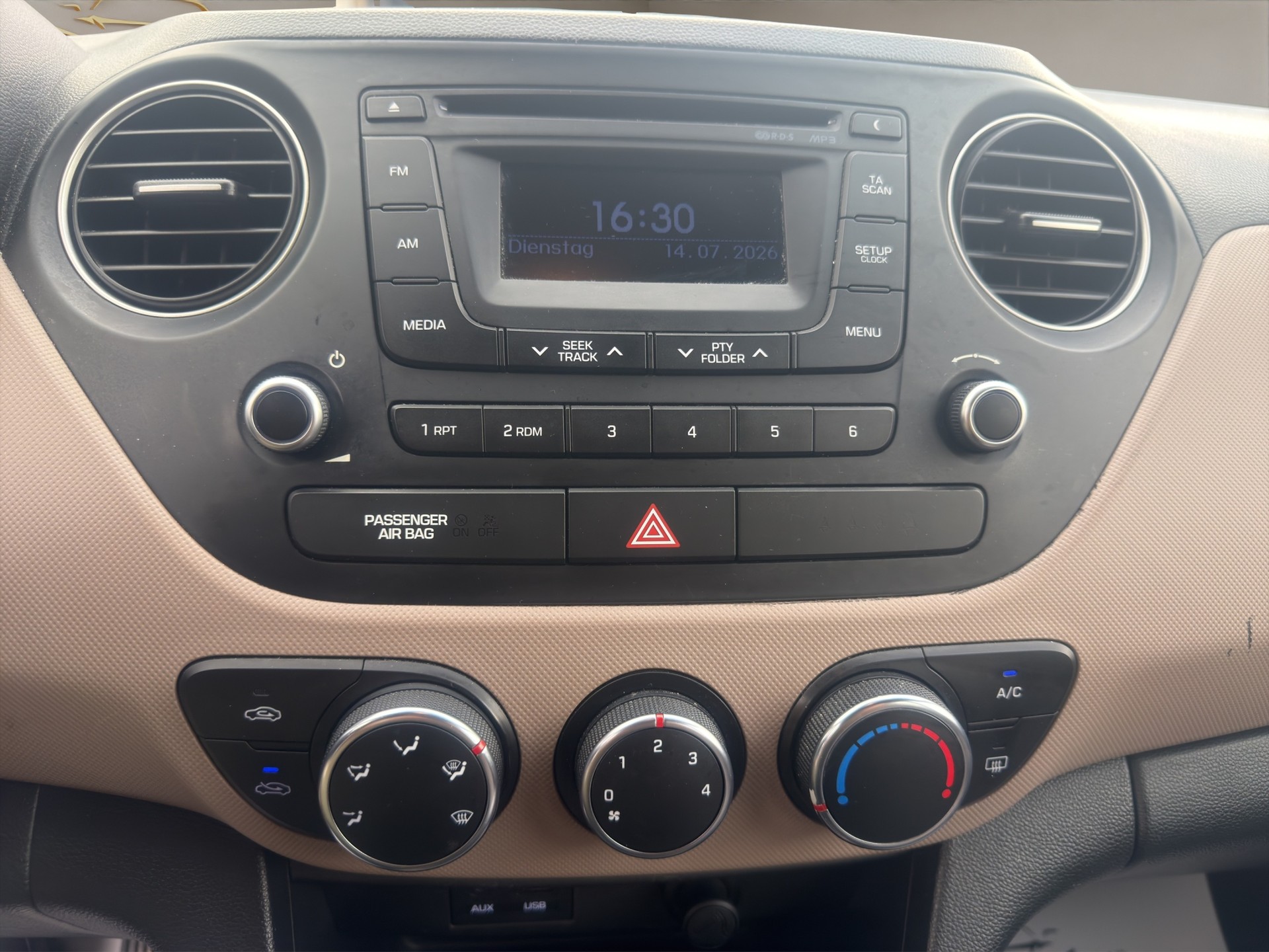 HYUNDAI i10 1.0 Pica-image-15