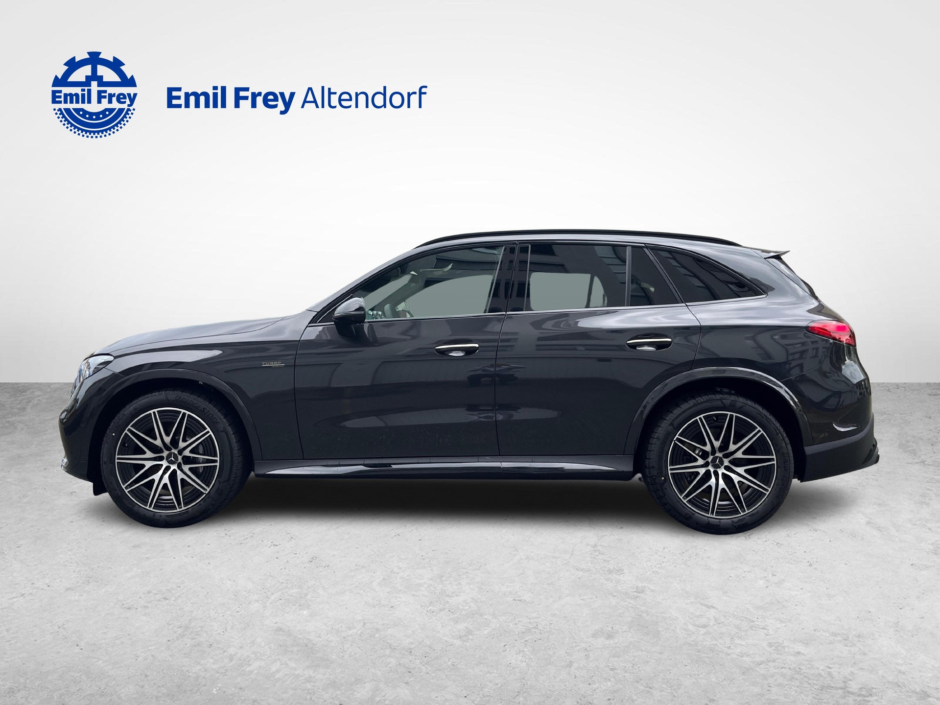 MERCEDES-BENZ AMG GLC 53 4MATIC+-showroom-element-1