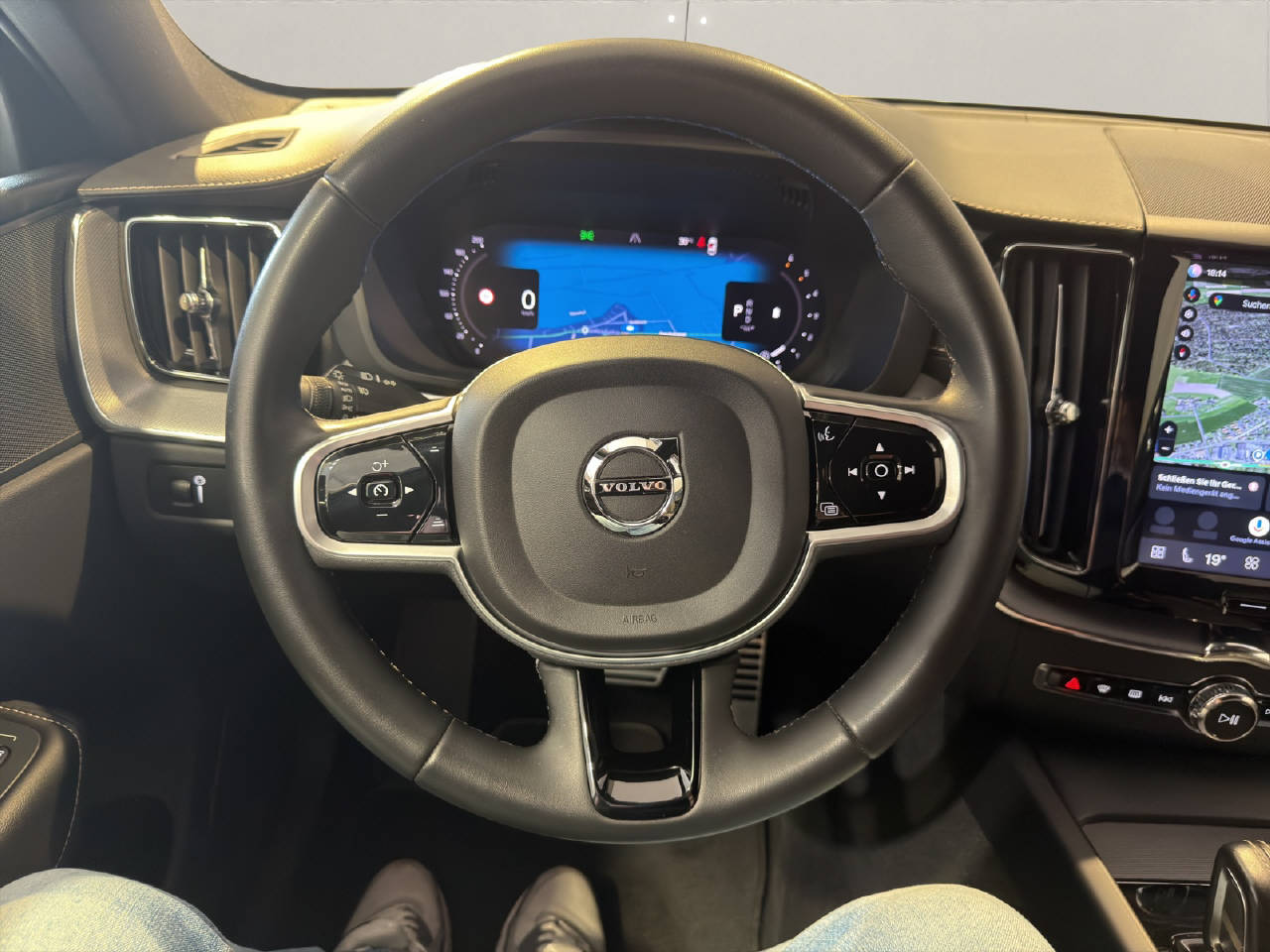 VOLVO XC60 2.0 B5 MH Diesel R-Design AWD-image-8