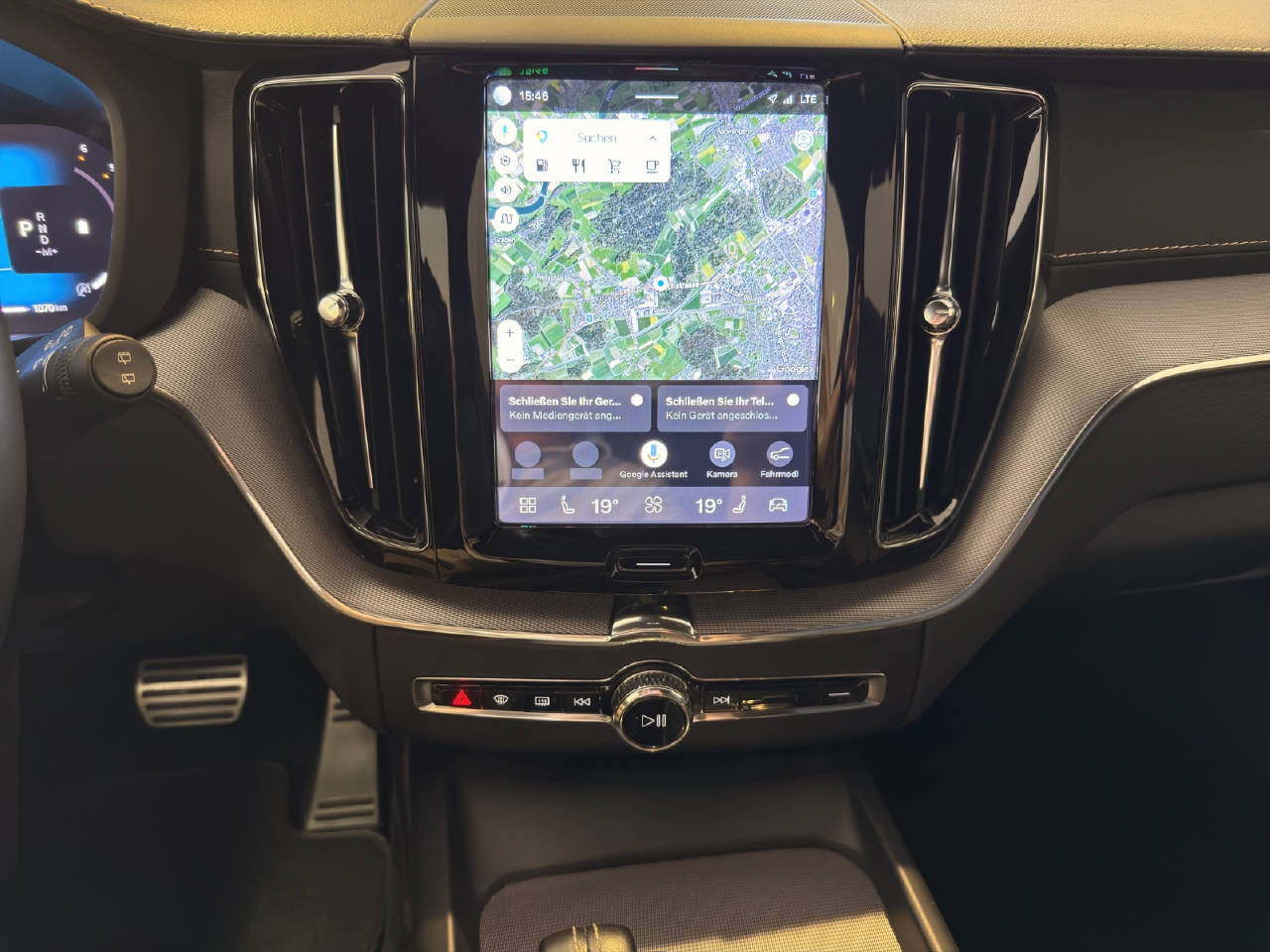 VOLVO XC60 2.0 B5 MH Diesel R-Design AWD-image-9