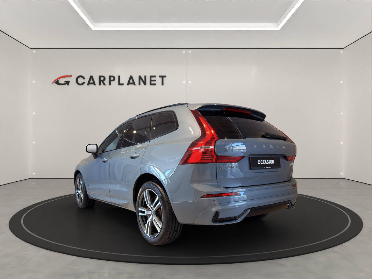 VOLVO XC60 2.0 B5 MH Diesel R-Design AWD-image-2