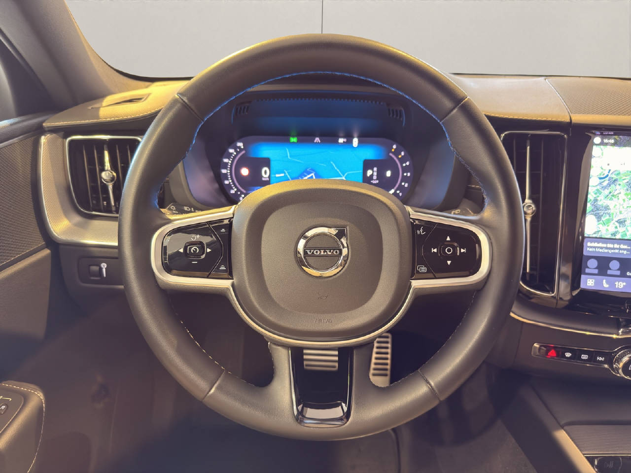 VOLVO XC60 2.0 B5 MH Diesel R-Design AWD-image-8