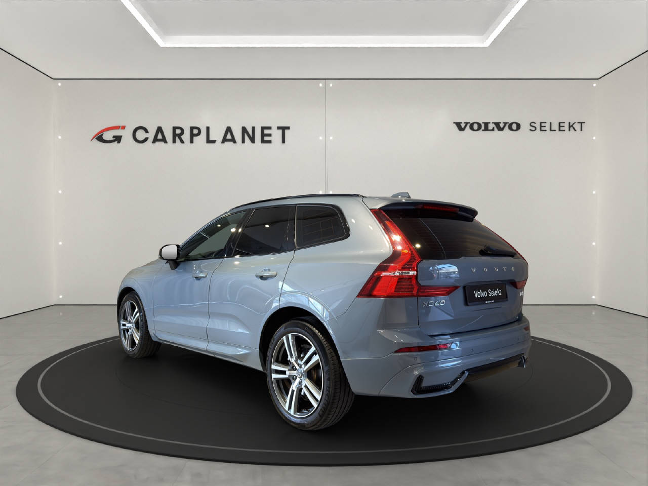 VOLVO XC60 2.0 B5 MH Diesel R-Design AWD-image-2