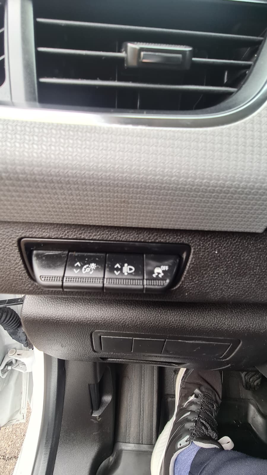 RENAULT Kangoo Van 1.5 dCi Standard 95 Extra ** Anh-Kupplung ** Navi ** RF-Kamera ** Parkhilfe v+h ** Totwinkel Assist**-image-9