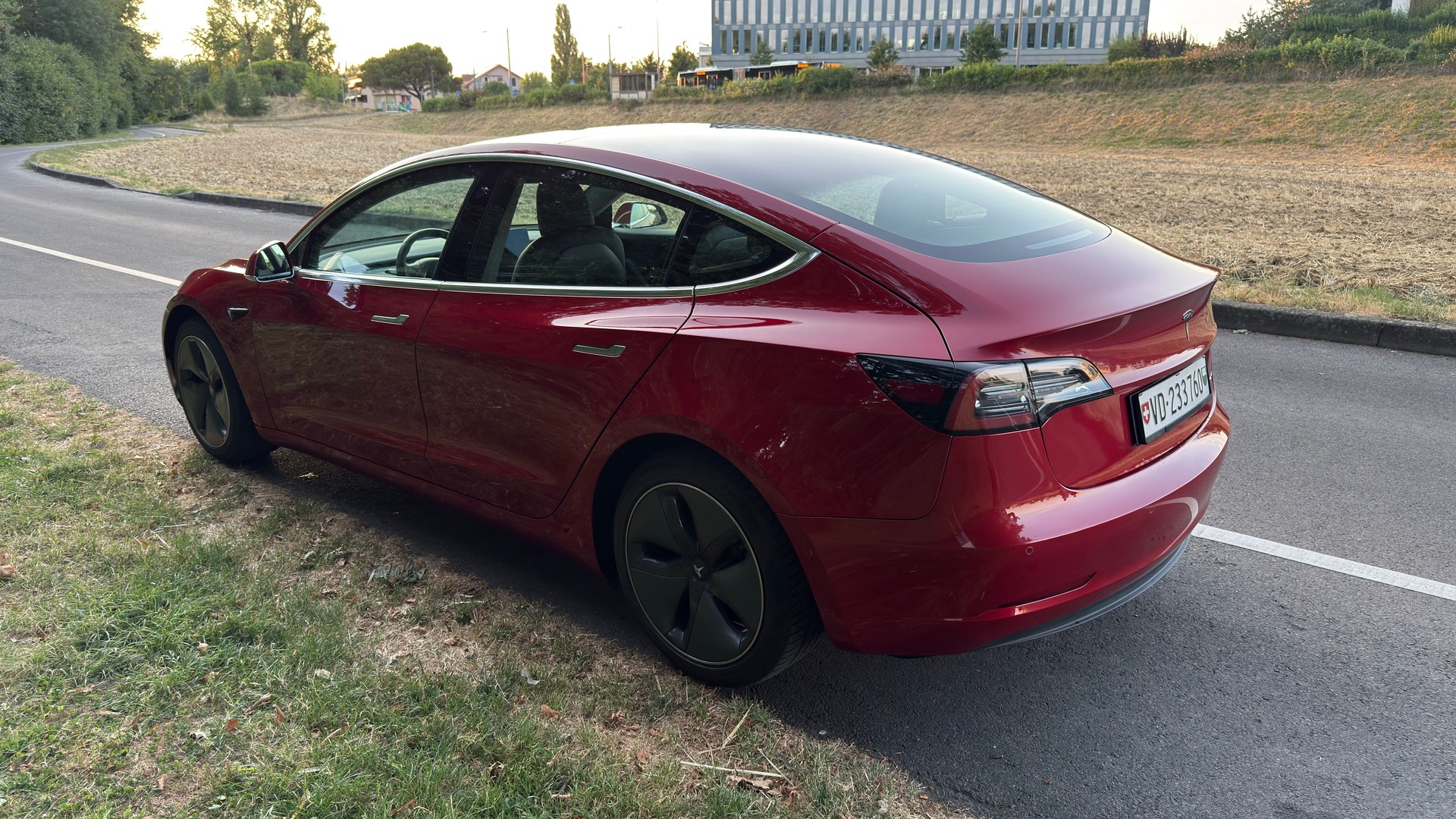 TESLA Long Range All-Wheel Drive-image-2