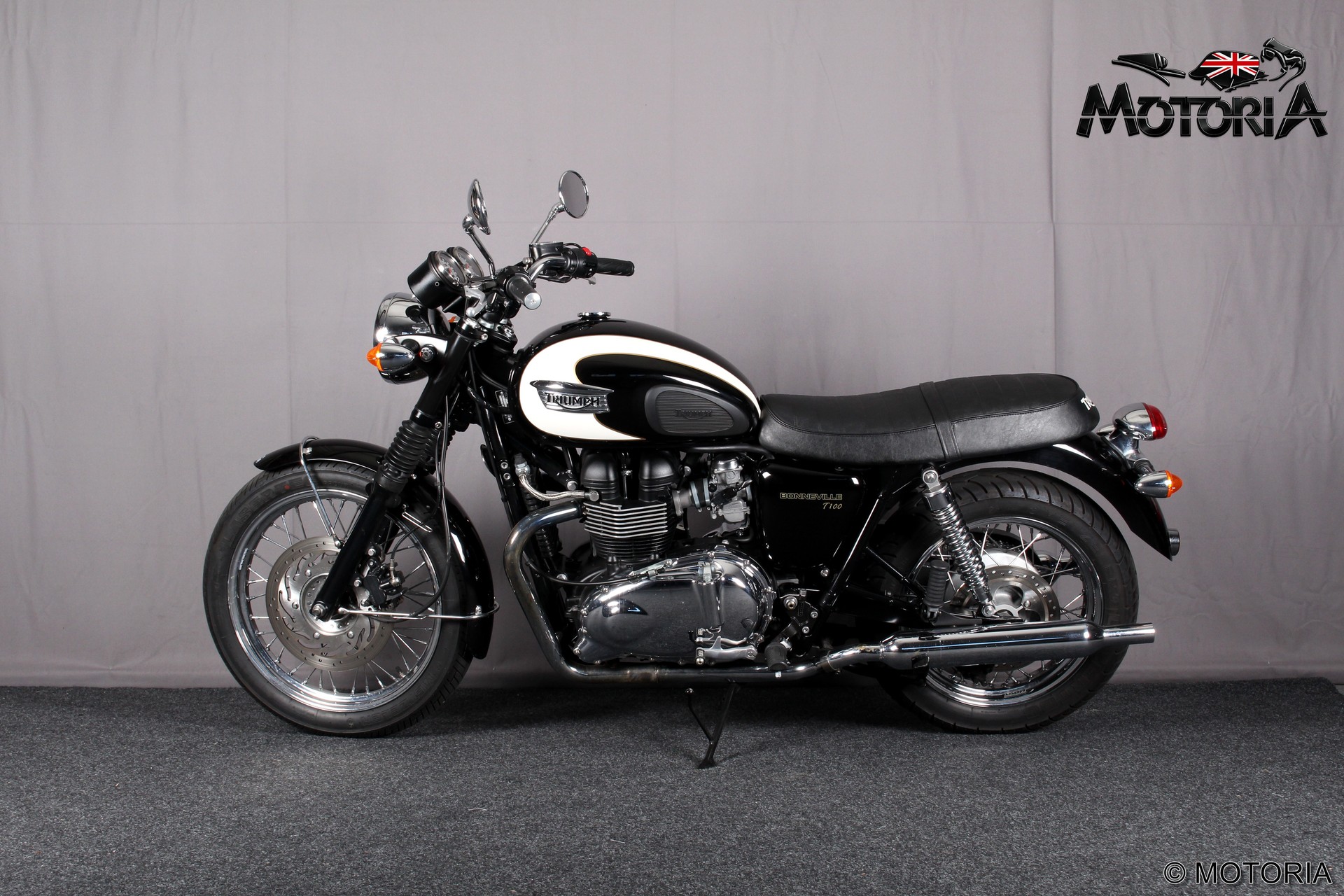 TRIUMPH Bonneville 900 i T 100-showroom-element-2