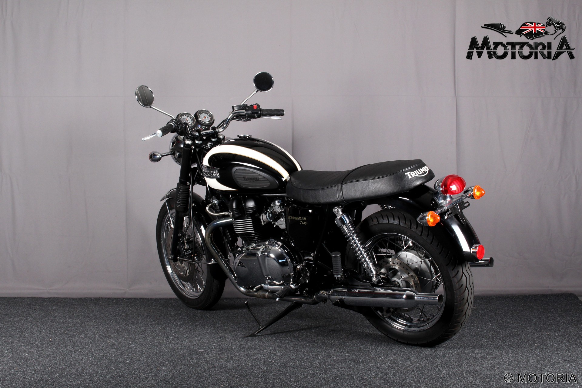 TRIUMPH Bonneville 900 i T 100-showroom-element-3