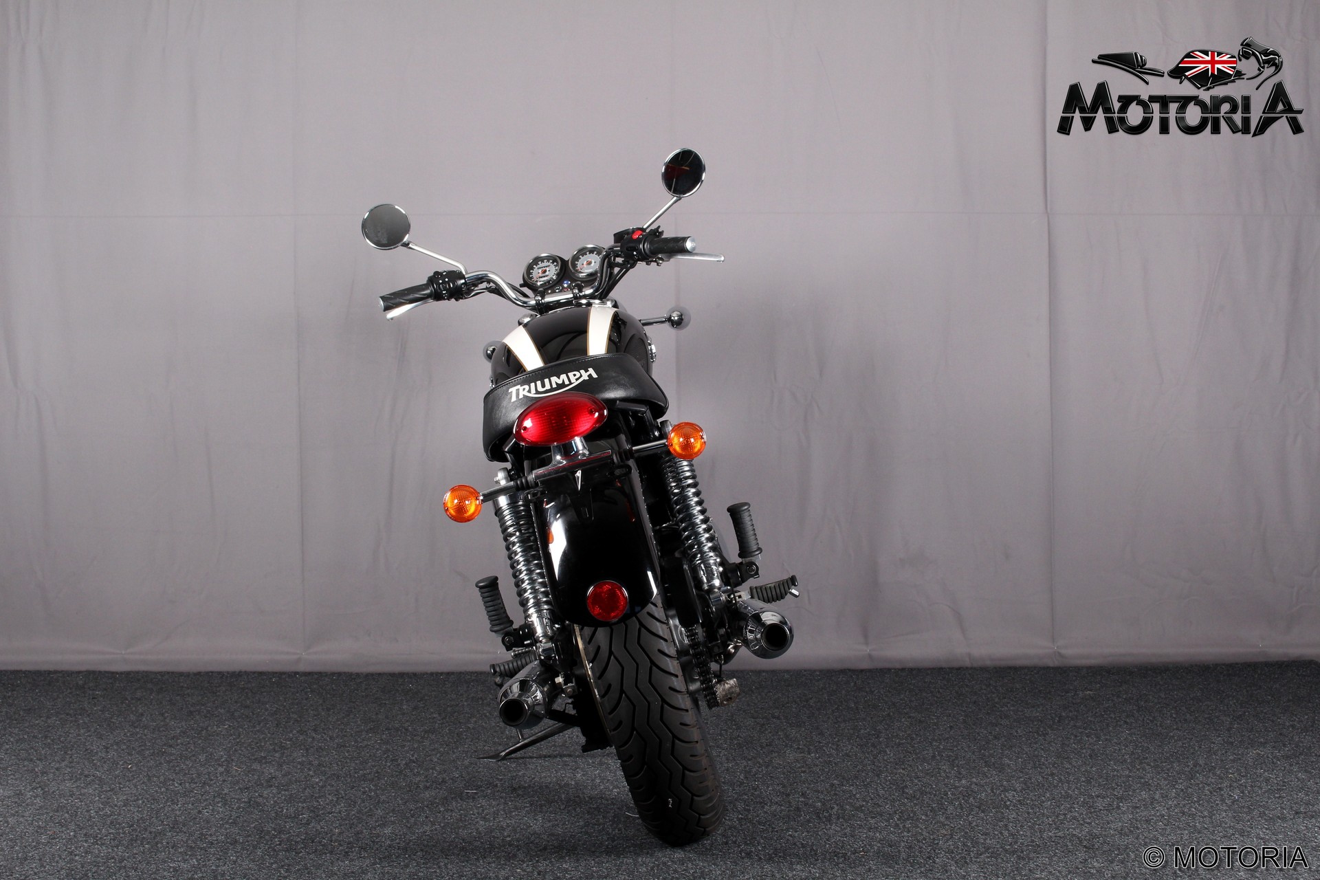 TRIUMPH Bonneville 900 i T 100-image-4