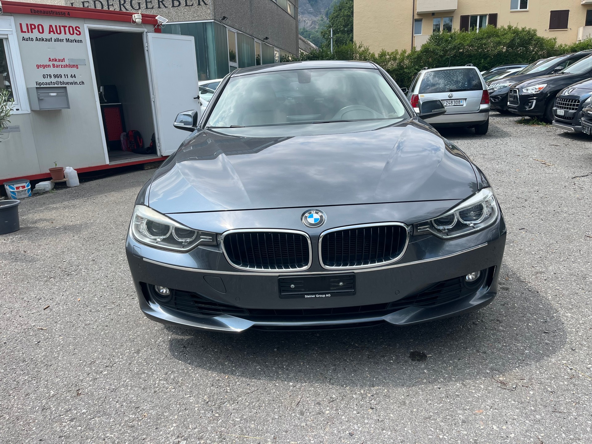 BMW 328i xDrive-image-0